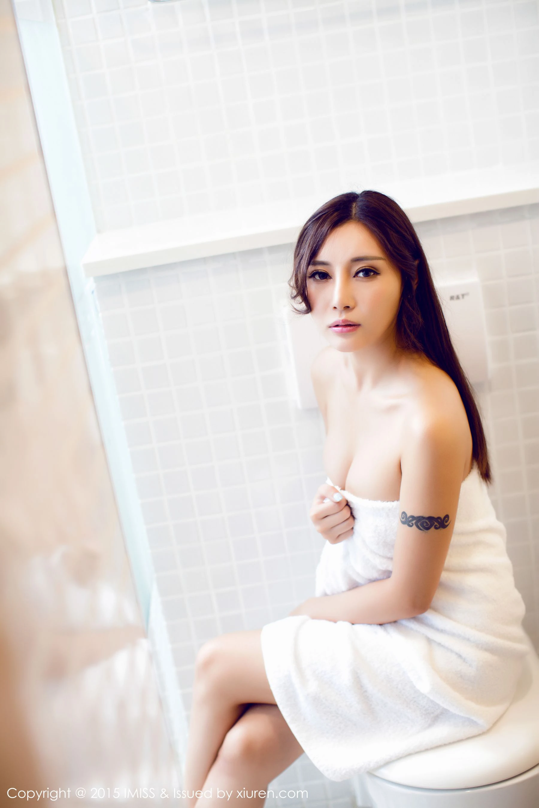 樂樂Mango《浴巾裹胸+丁字裤》 爱蜜社IMiss Vol.009第6张