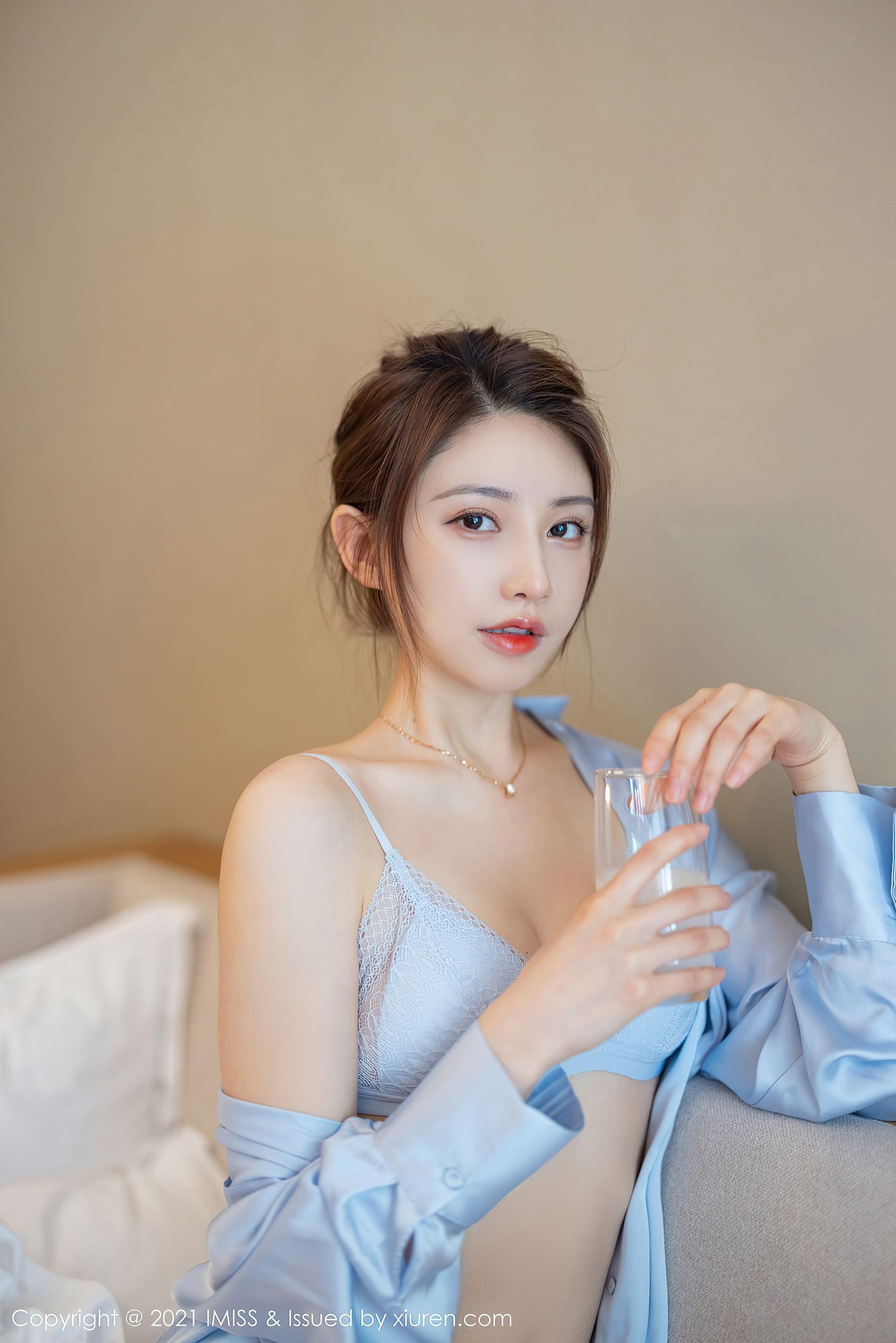  爱蜜社IMiss Vol.597 Lynn刘奕宁第3张