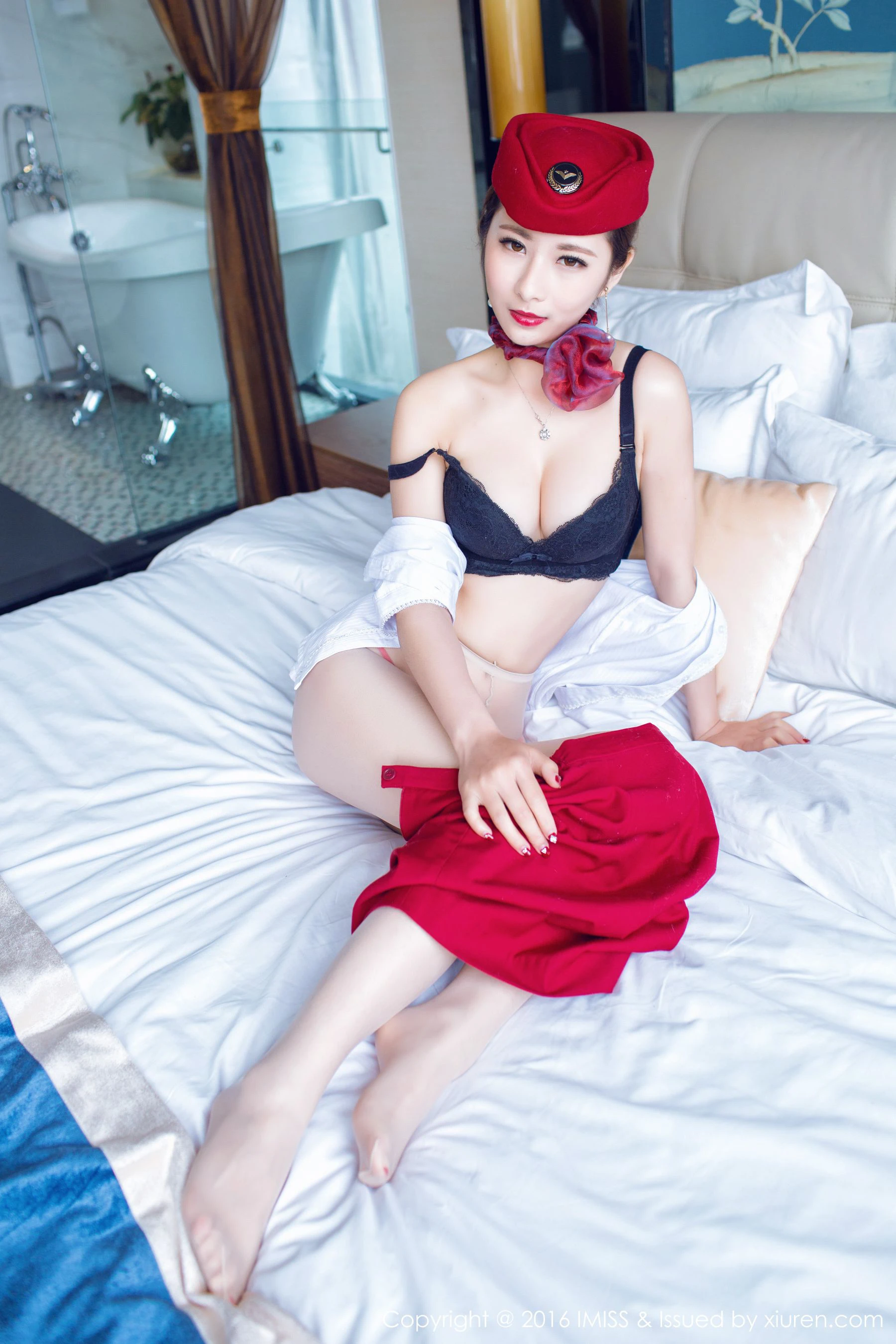  莉莉Lily《兔女郎、空姐制服+死库水湿身系列》 爱蜜社IMiss Vol.082第10张