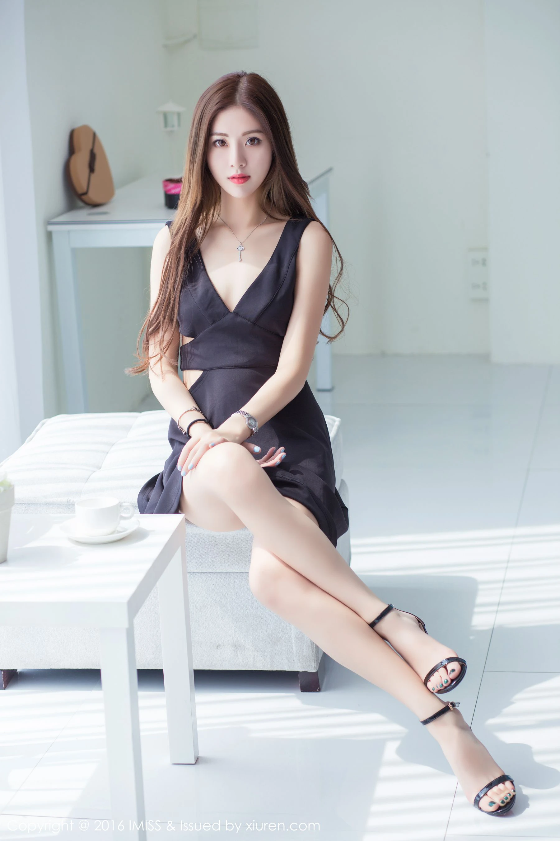  菲儿《亭亭玉立、秀色可餐》 爱蜜社IMiss Vol.090第13张