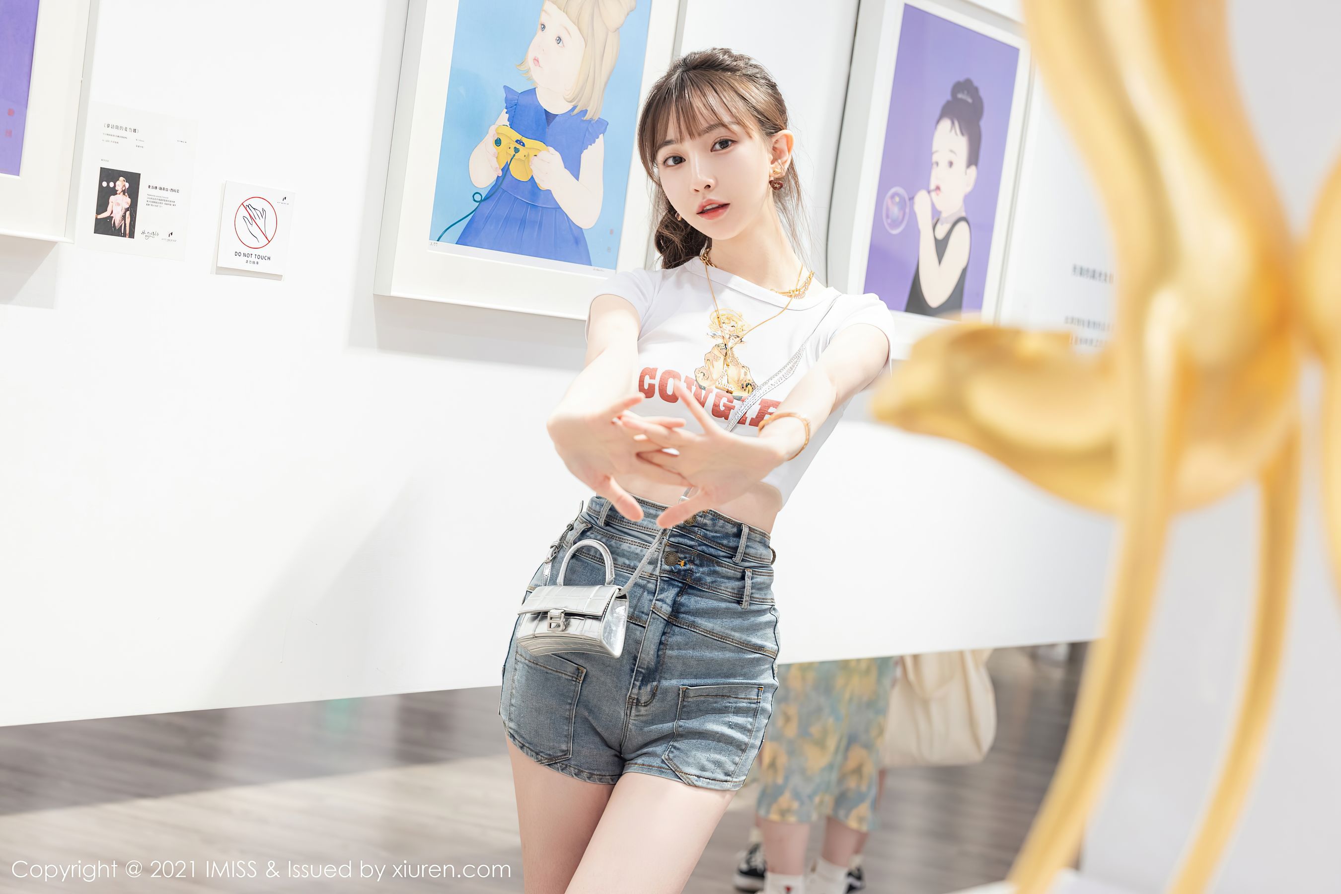 爱蜜社IMiss Vol.636 Lynn刘奕宁第3张