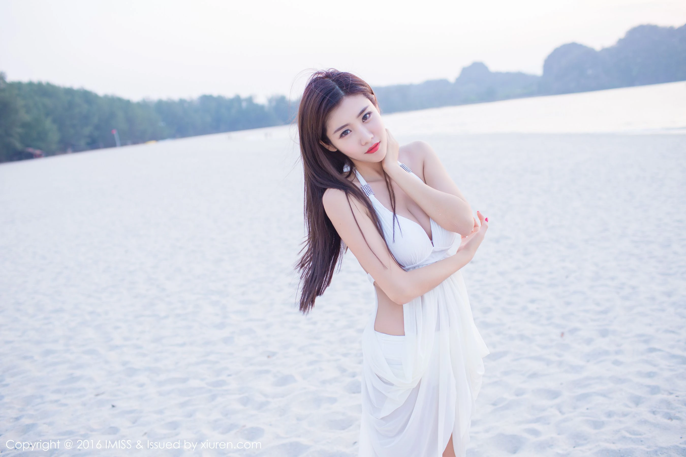  程小烦不烦《粉色装扮+白色裙子外拍》 爱蜜社IMiss Vol.086第13张