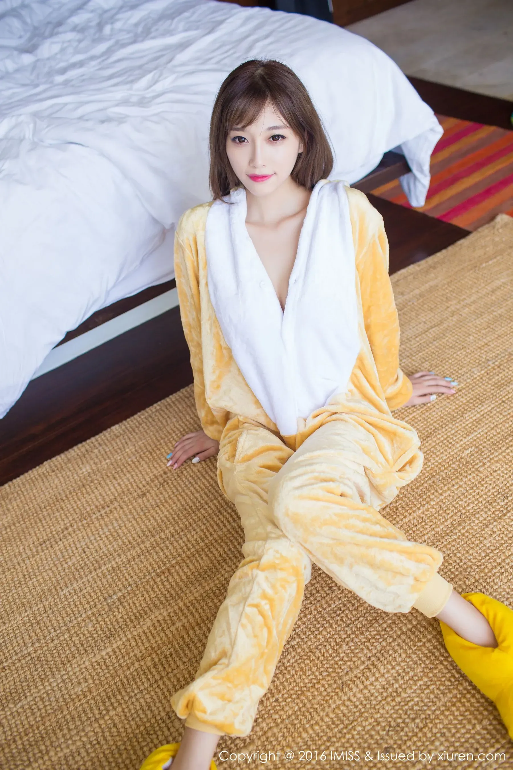 sugar小甜心CC《美女扮野兽+旗袍与丝袜》 爱蜜社IMiss Vol.136第5张