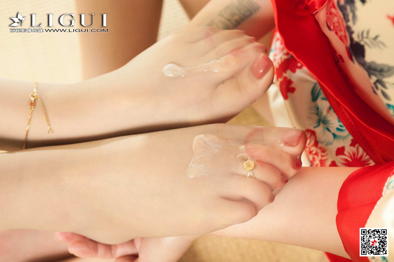 Ligui丽柜 2020.06.19《双生花》- 唇享丝柔 文芮&婷第4张