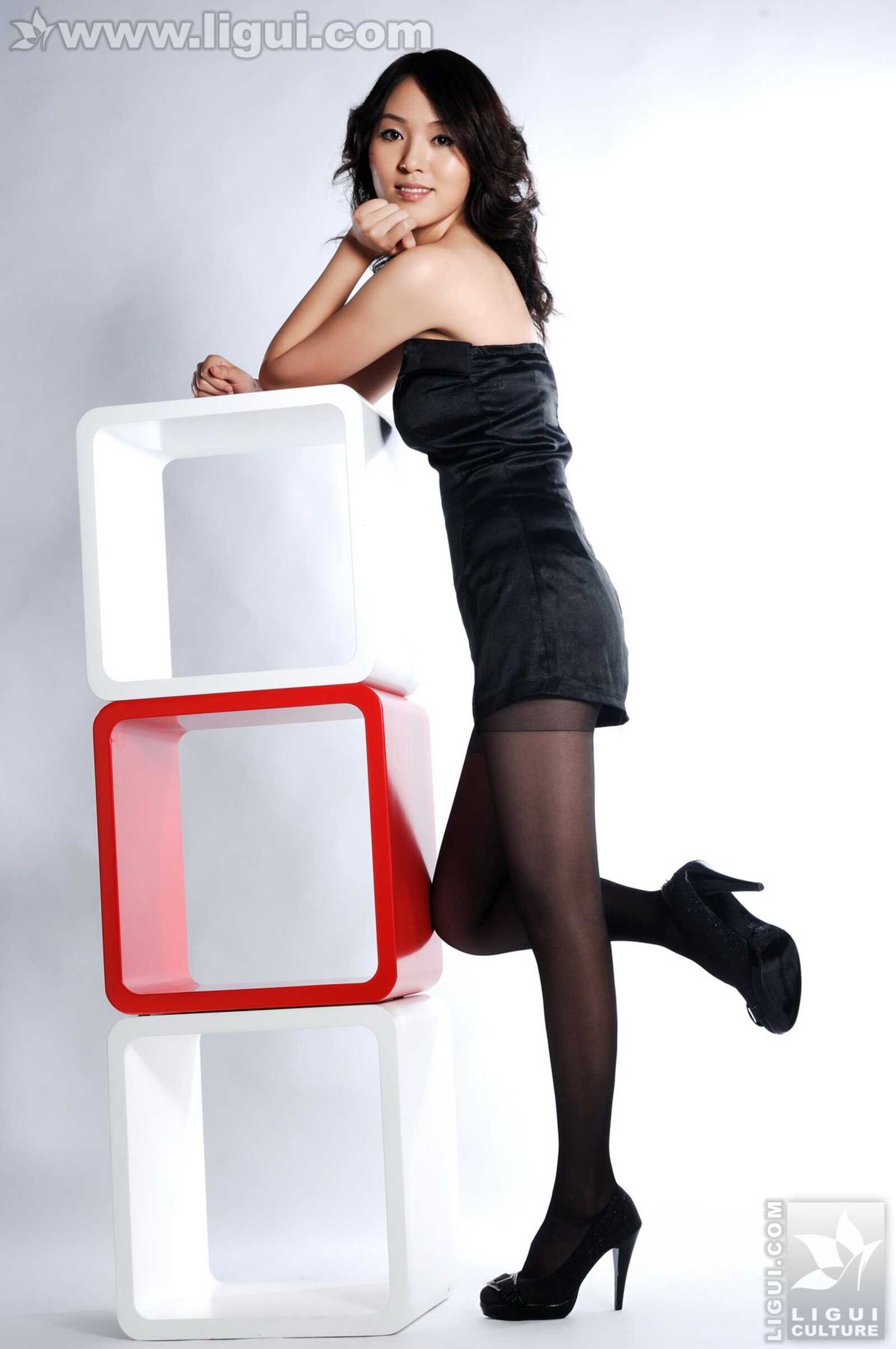 Model 欧阳茜《高贵气质，极品视觉》 [丽柜LiGui第5张