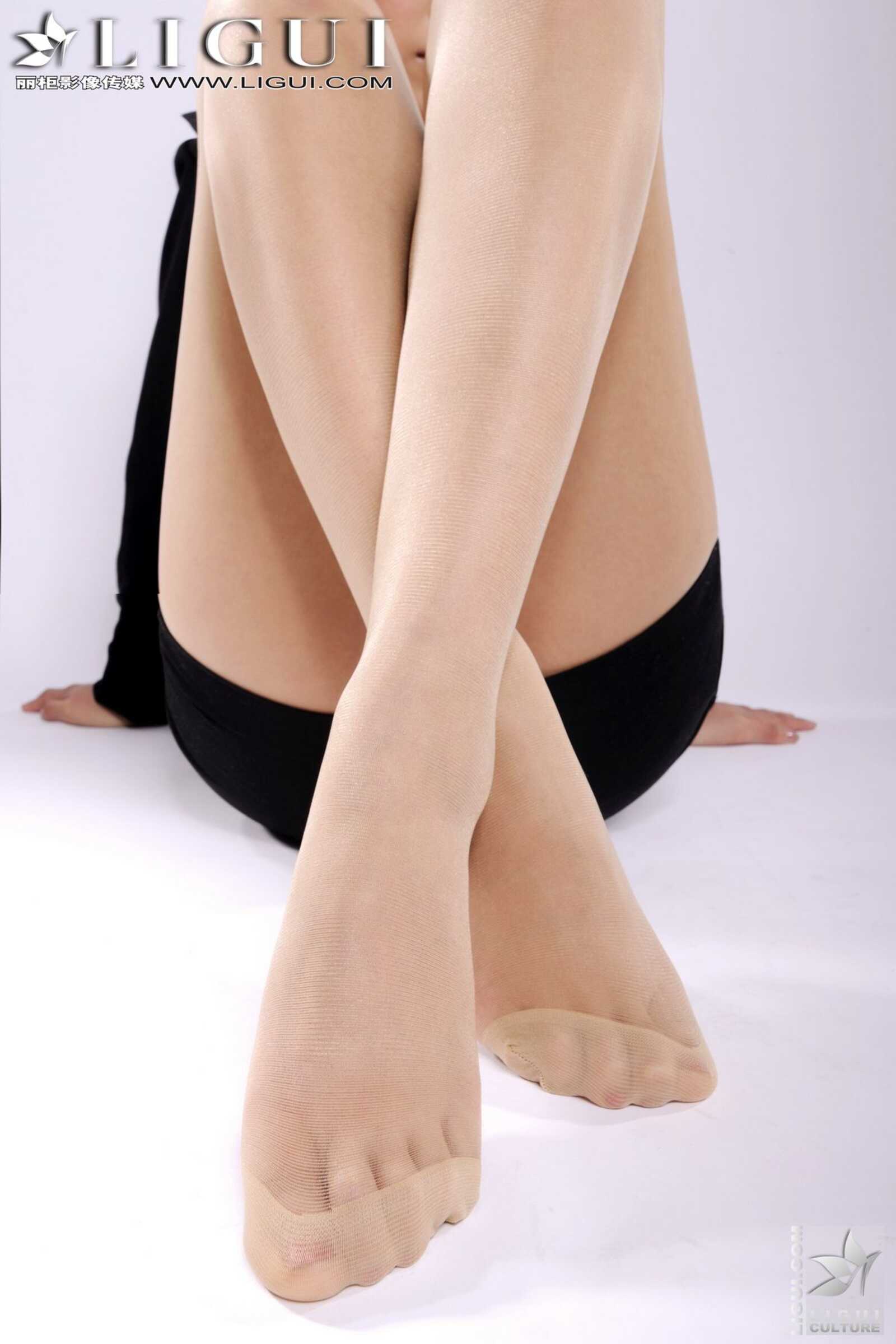 Model 美美《肉丝OL高跟女郎》 [丽柜LiGui] 美腿玉足第2张