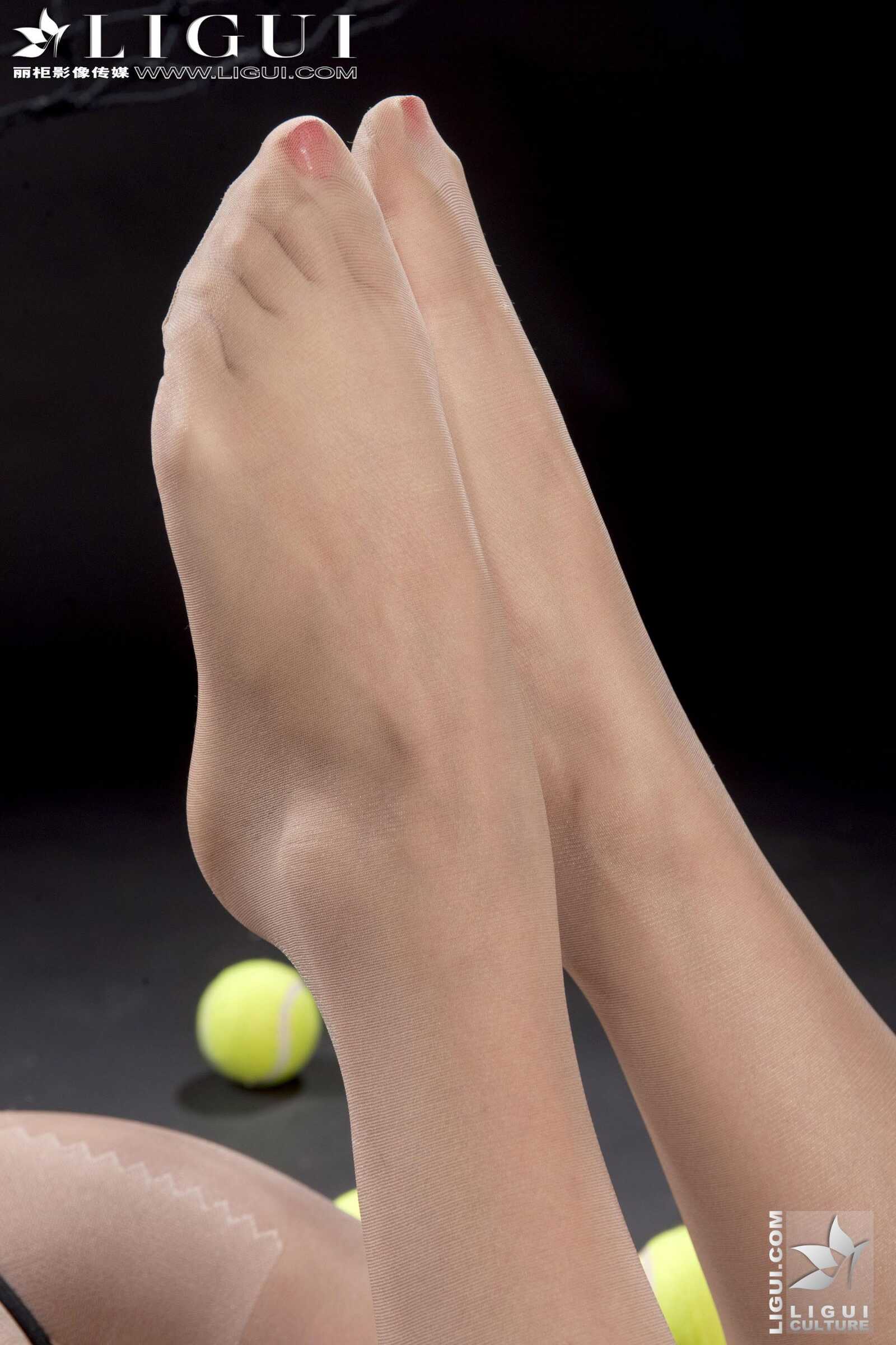 Model 美美《羽毛球美人丝足秀》上中下合集 [丽柜第10张