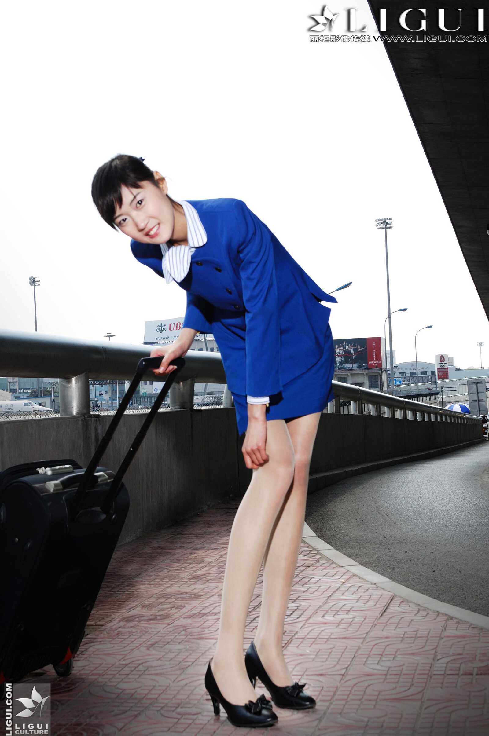 Model 婷婷《空姐系列》 [丽柜LiGui] 美腿丝足写真第1张