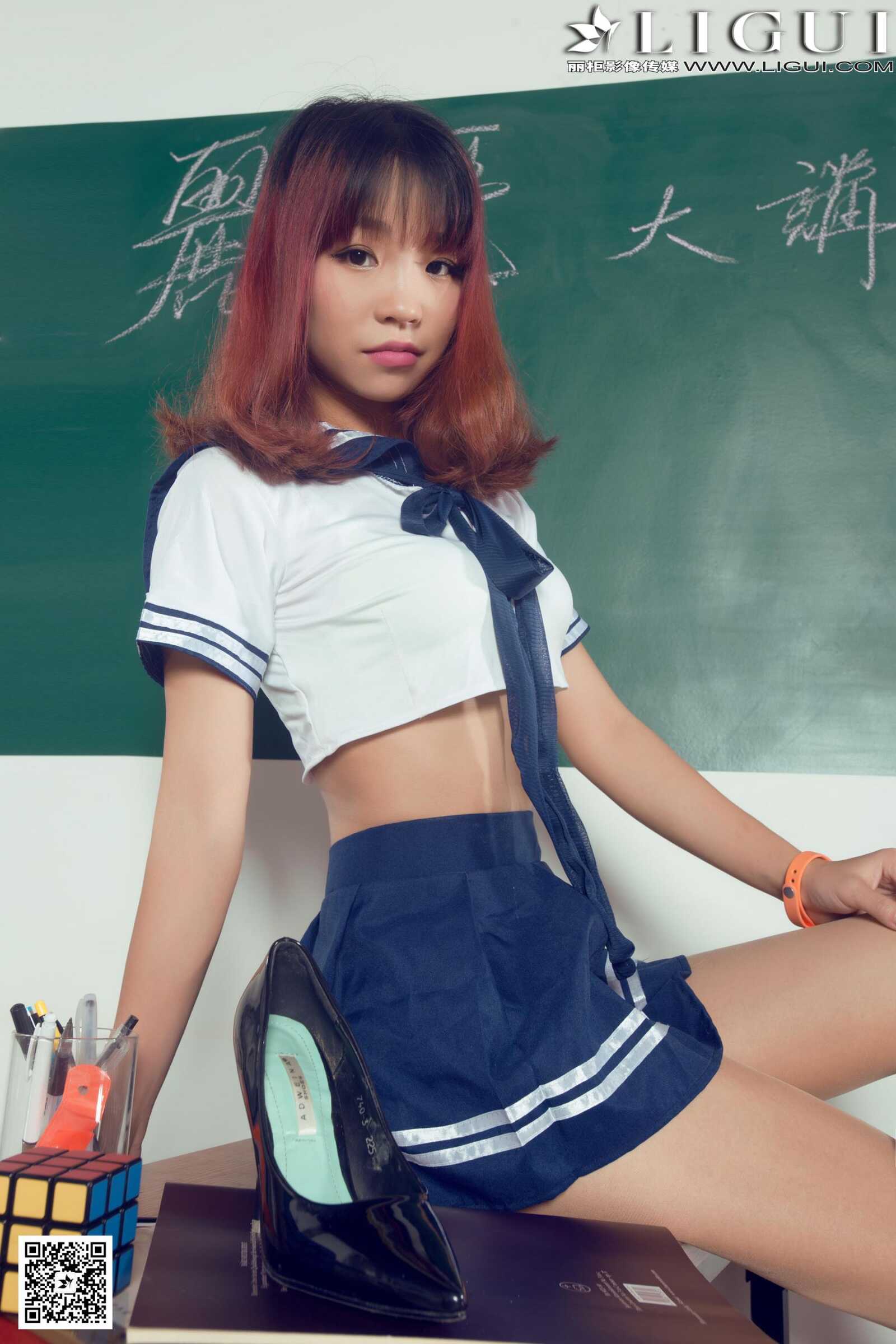 Model Liya《教室里的水手服校花》上下全集 [丽柜第8张