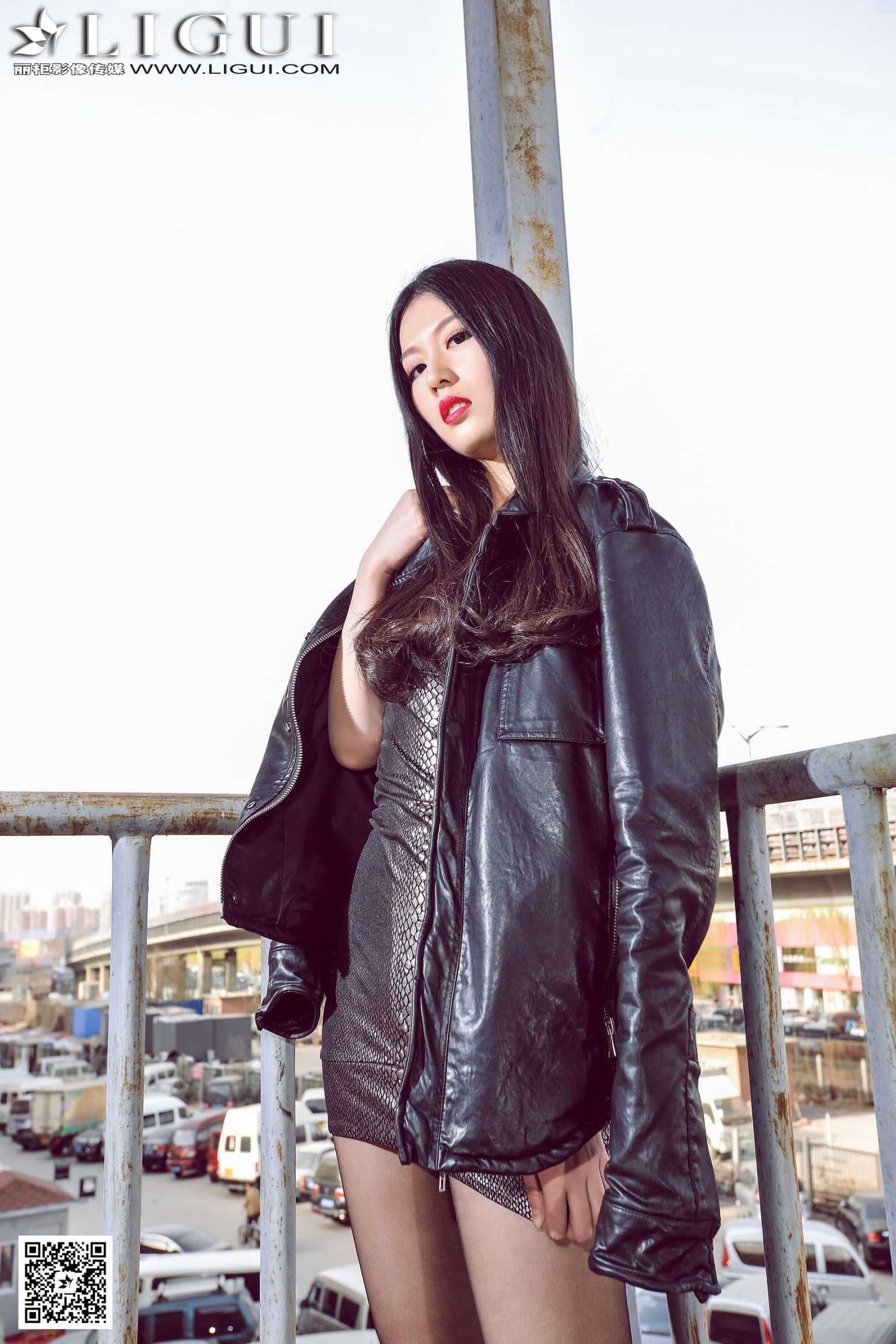 Model 佳怡《黑丝高跟女王外拍》上下全集 [丽柜第18张