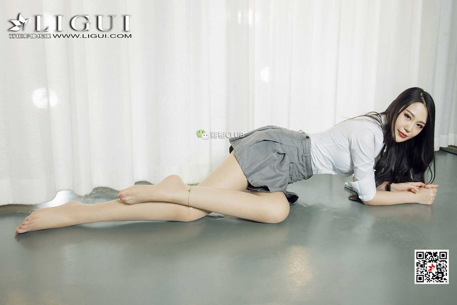 Model 腿模桐桐《办公室OL肉丝》 [丽柜Ligui] 写真集第12张