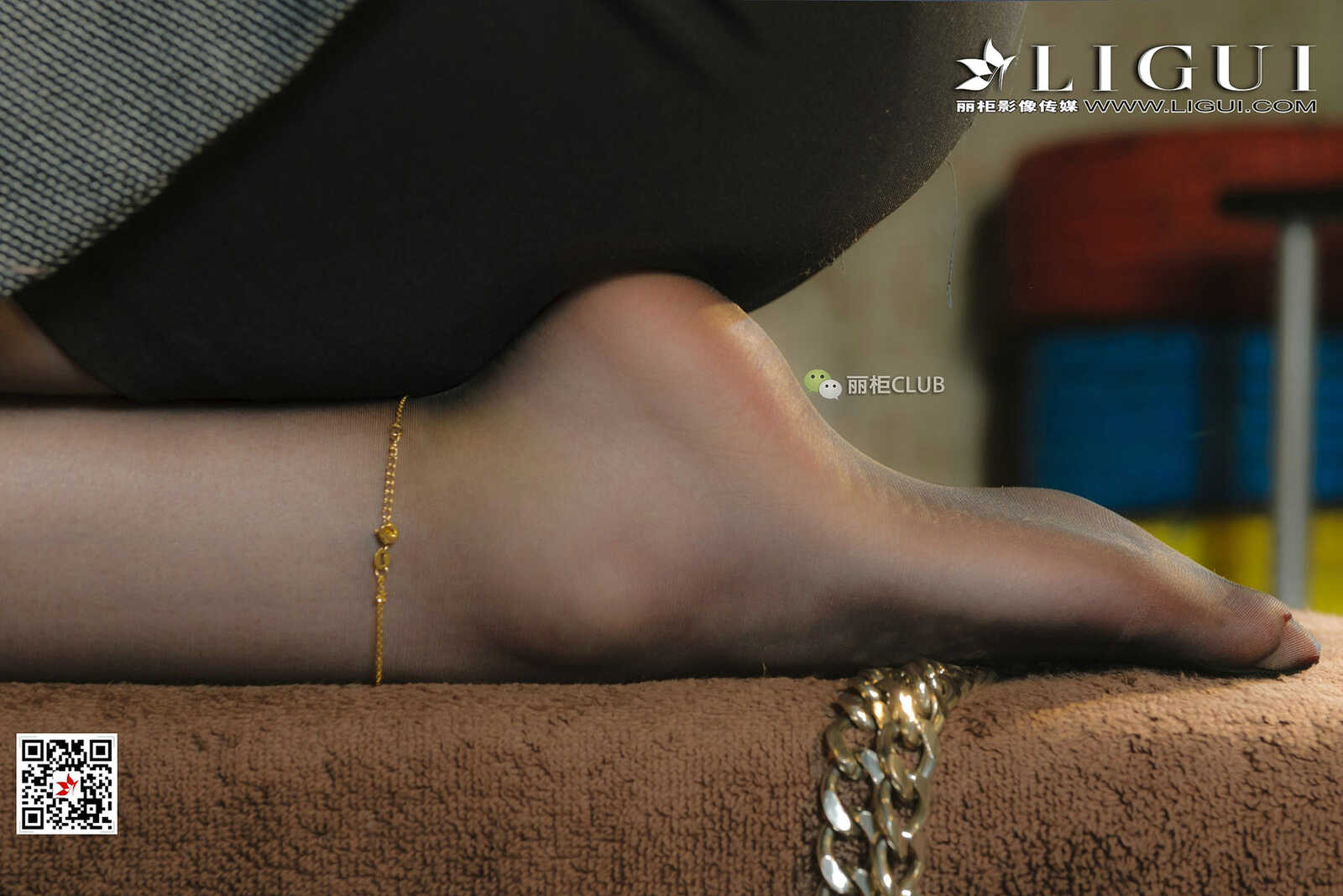 腿模小戈《黑丝女王》 [丽柜Ligui] 写真集第16张
