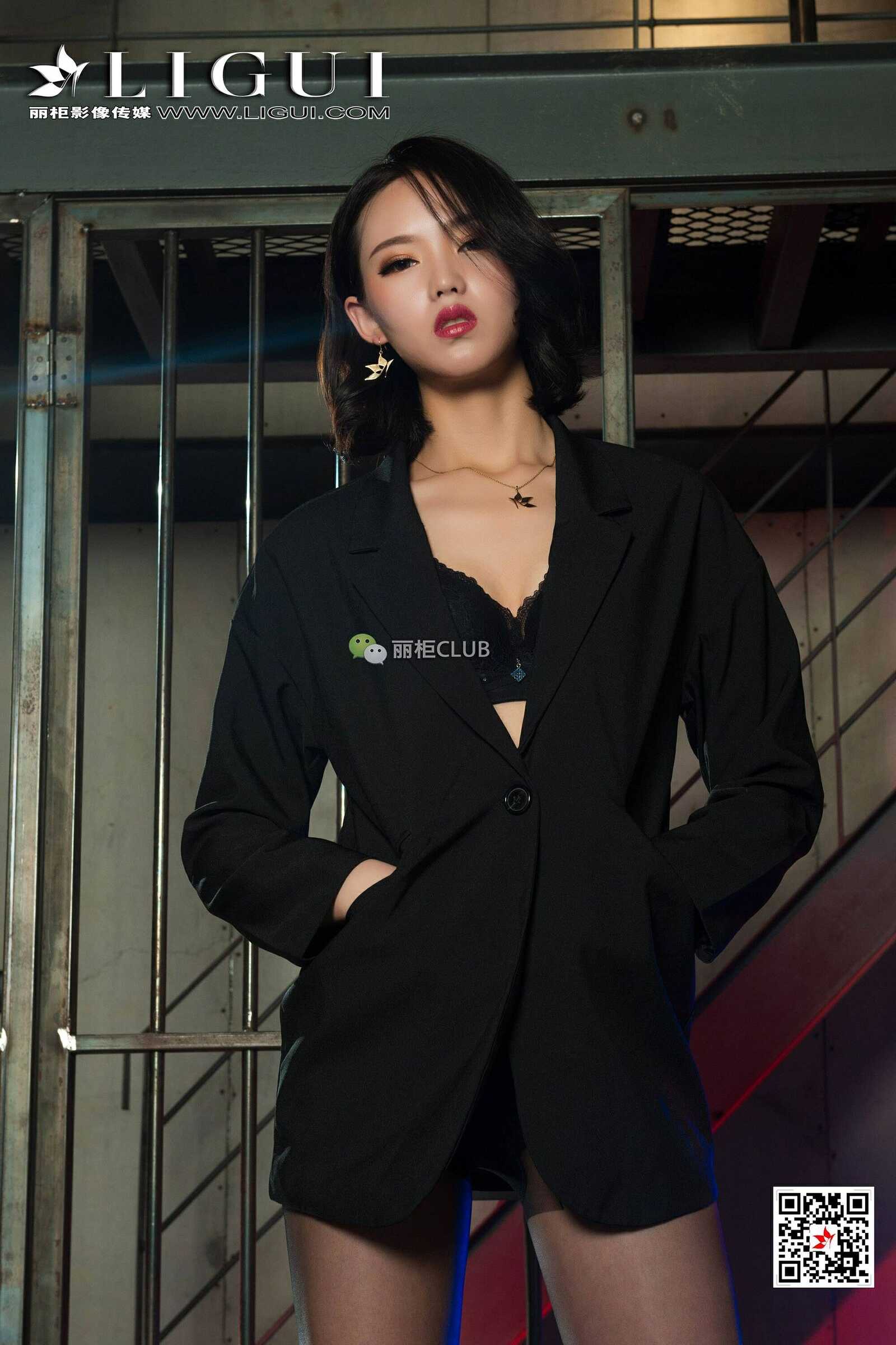 腿模敏儿《黑丝女王美脚》 [丽柜LIGUI] 网络丽人第15张