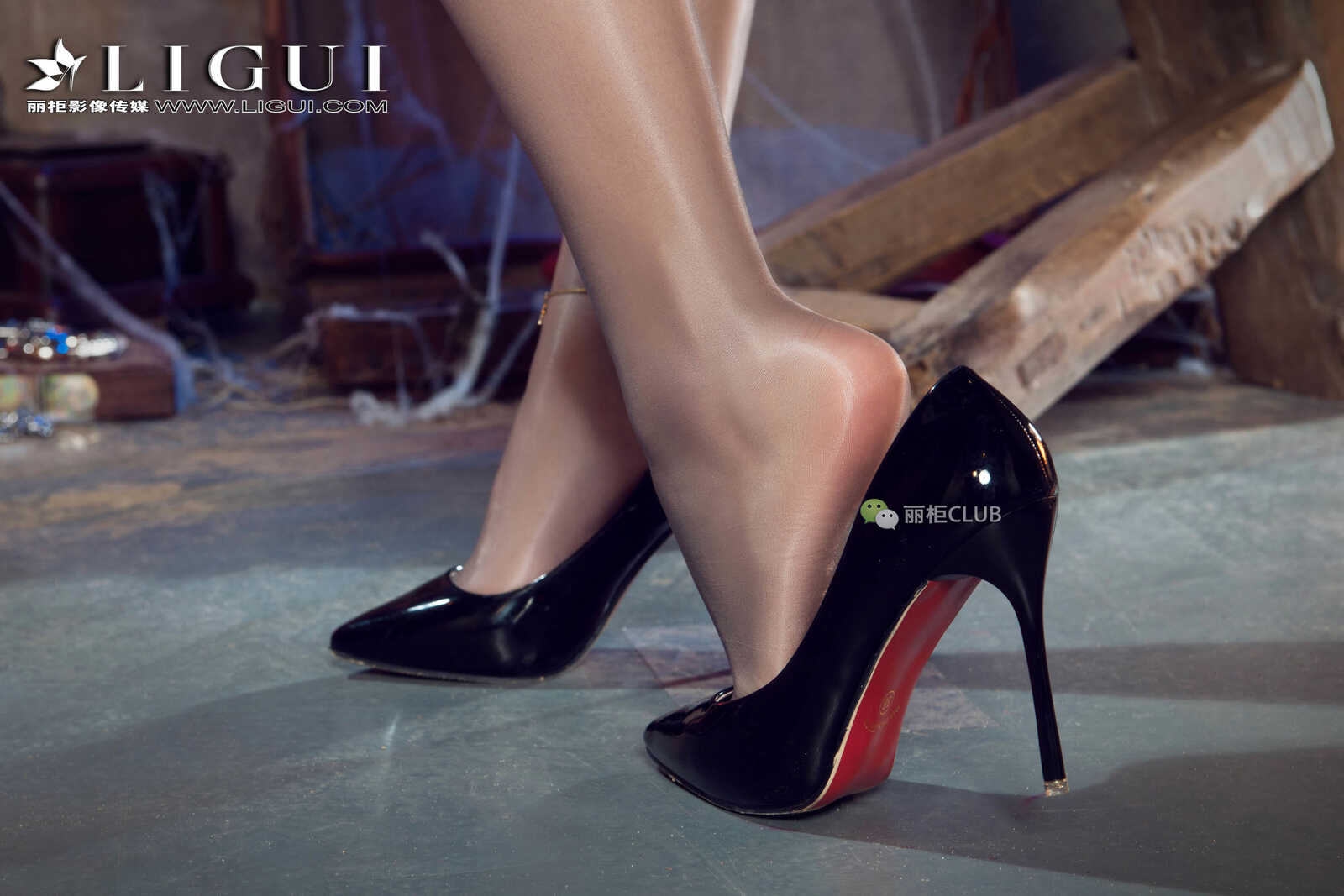 腿模筱筱《护士捆绑》 [丽柜Ligui]  美腿丝足写真第15张