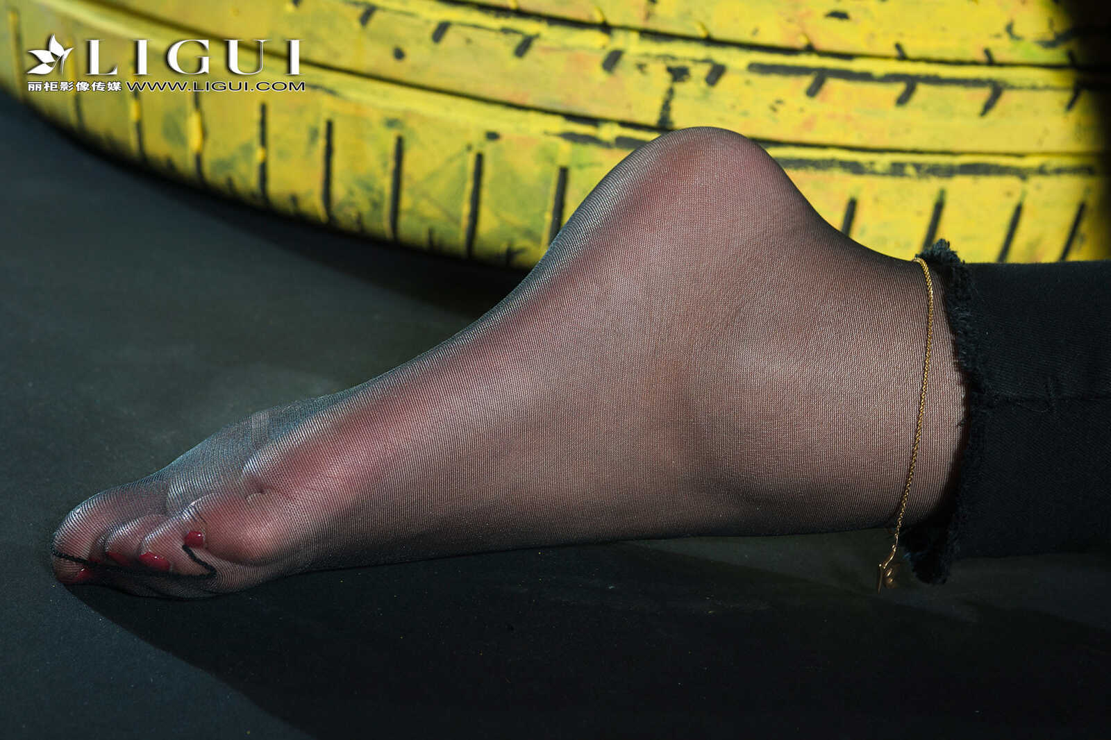 赵维拉《牛仔黑丝女郎》 [丽柜Ligui] 网络丽人 写第6张