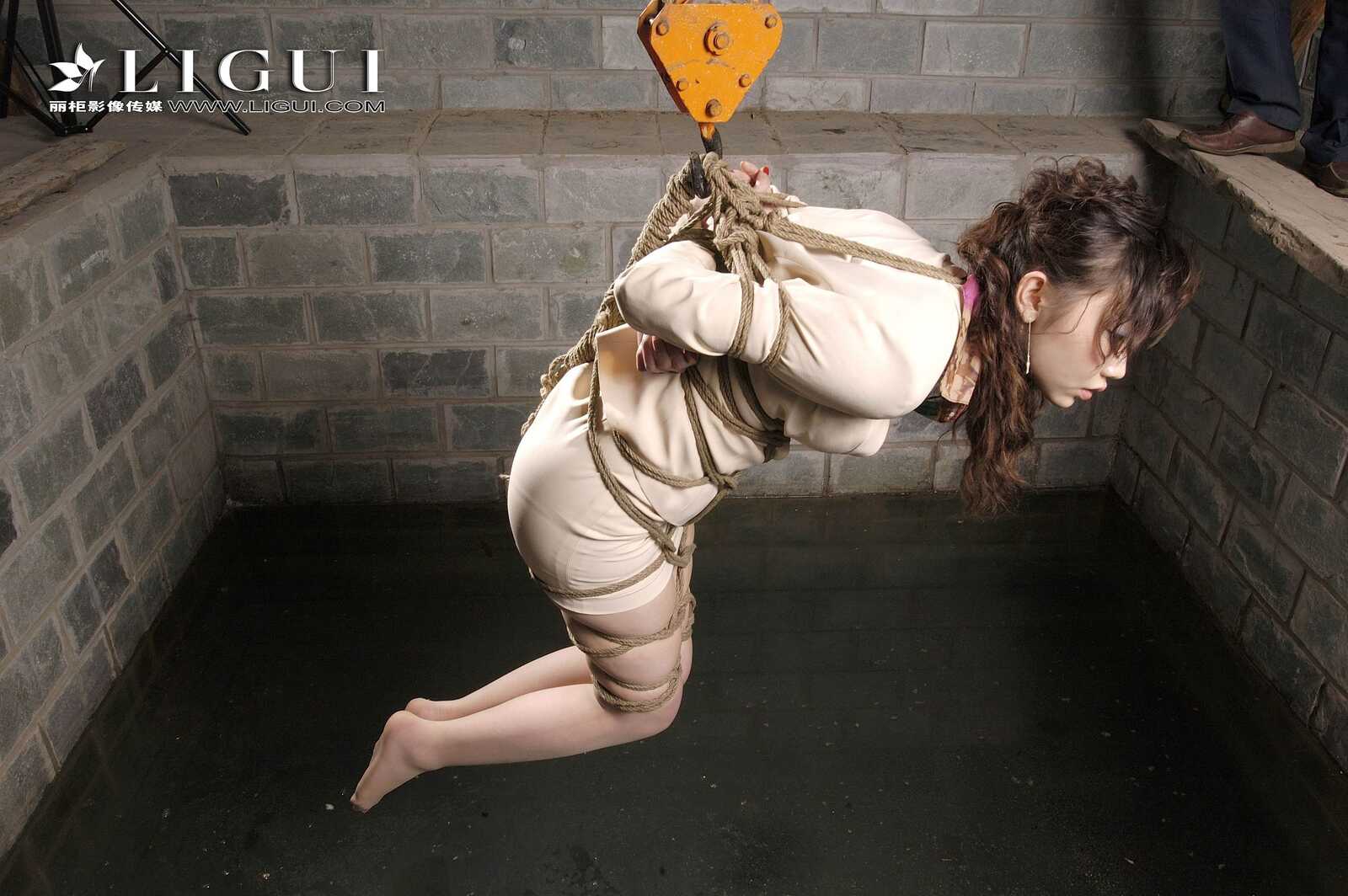 璐璐《丝袜捆绑绳艺》 [LIGUI丽柜美束] 写真集第8张