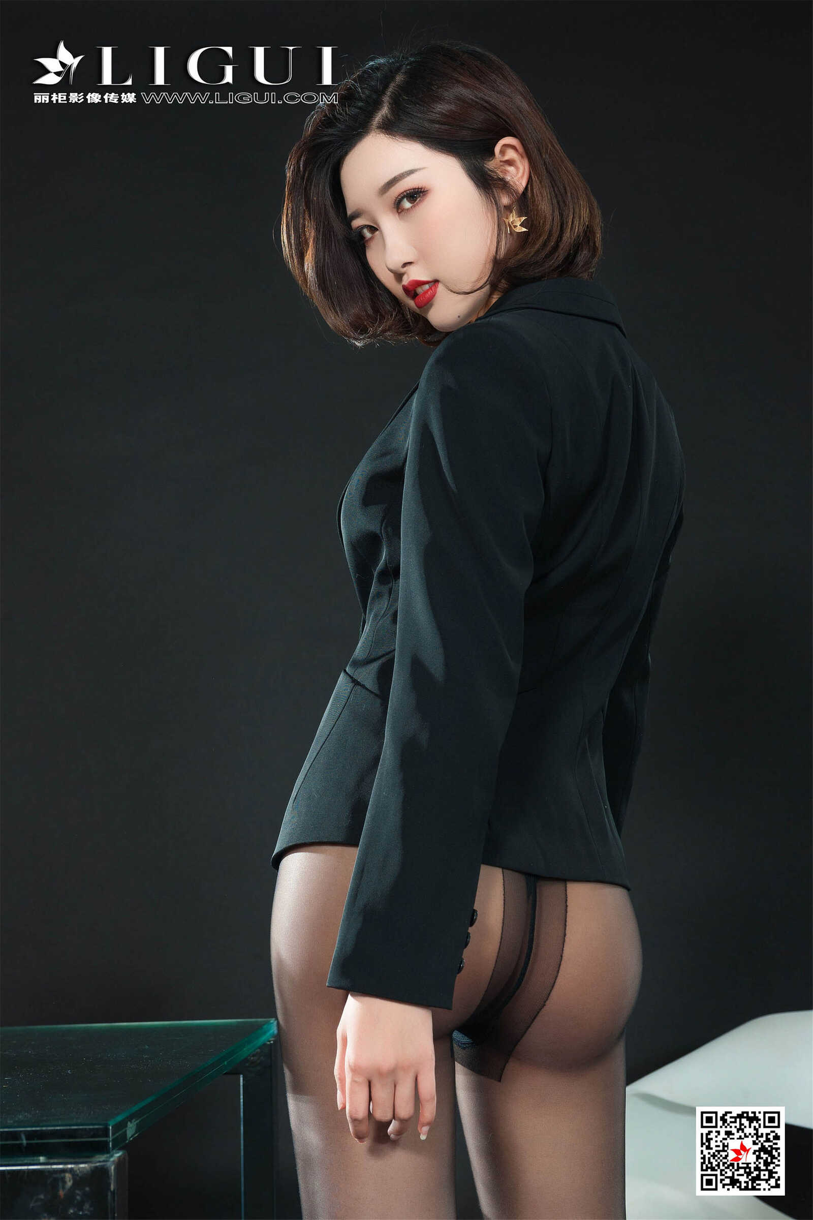 筱筱《黑丝诱人丝足》 [丽柜Ligui] 网络丽人 写真第14张