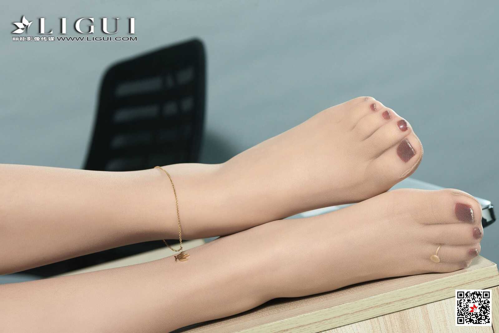 腿模星星《肉丝Ol高跟女郎》 [丽柜Ligui] 写真集第2张