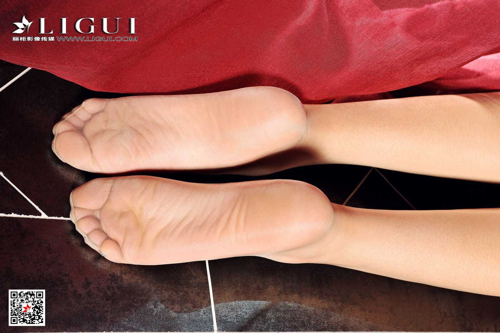 司琪《美腿丝足》 [丽柜Ligui] 网络丽人 写真集第1张