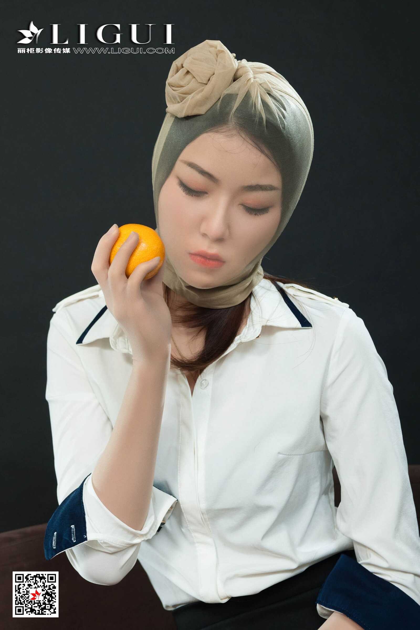 虫虫《肉丝袜美束人体》 [丽柜Ligui] 写真集第12张