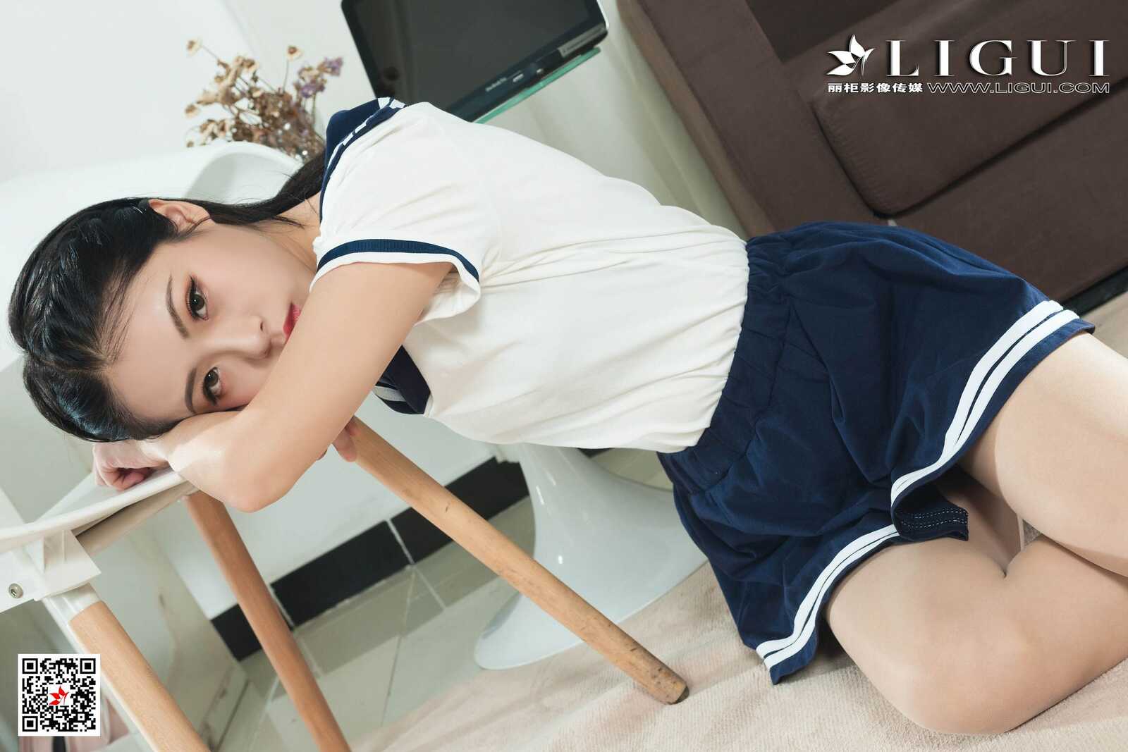 潘潘《丝袜学妹》 [丽柜Ligui] 写真集第5张