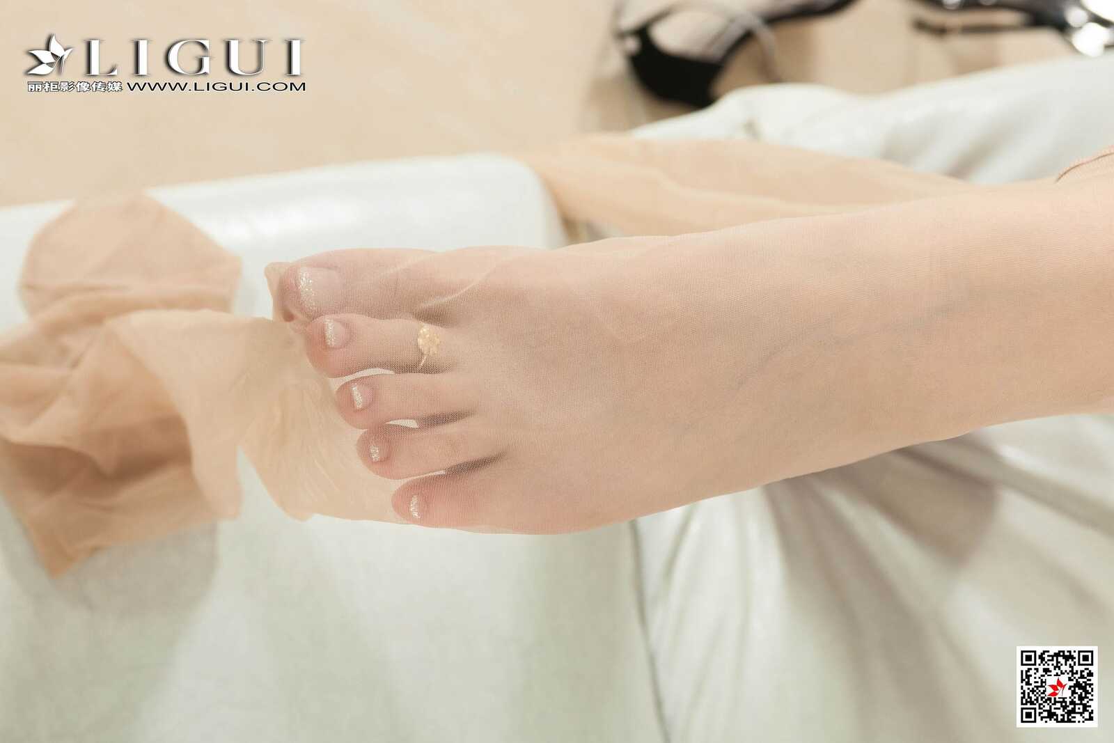 腿模Angelina《长腿丝足》 [丽柜Ligui] 网络丽人 写第2张