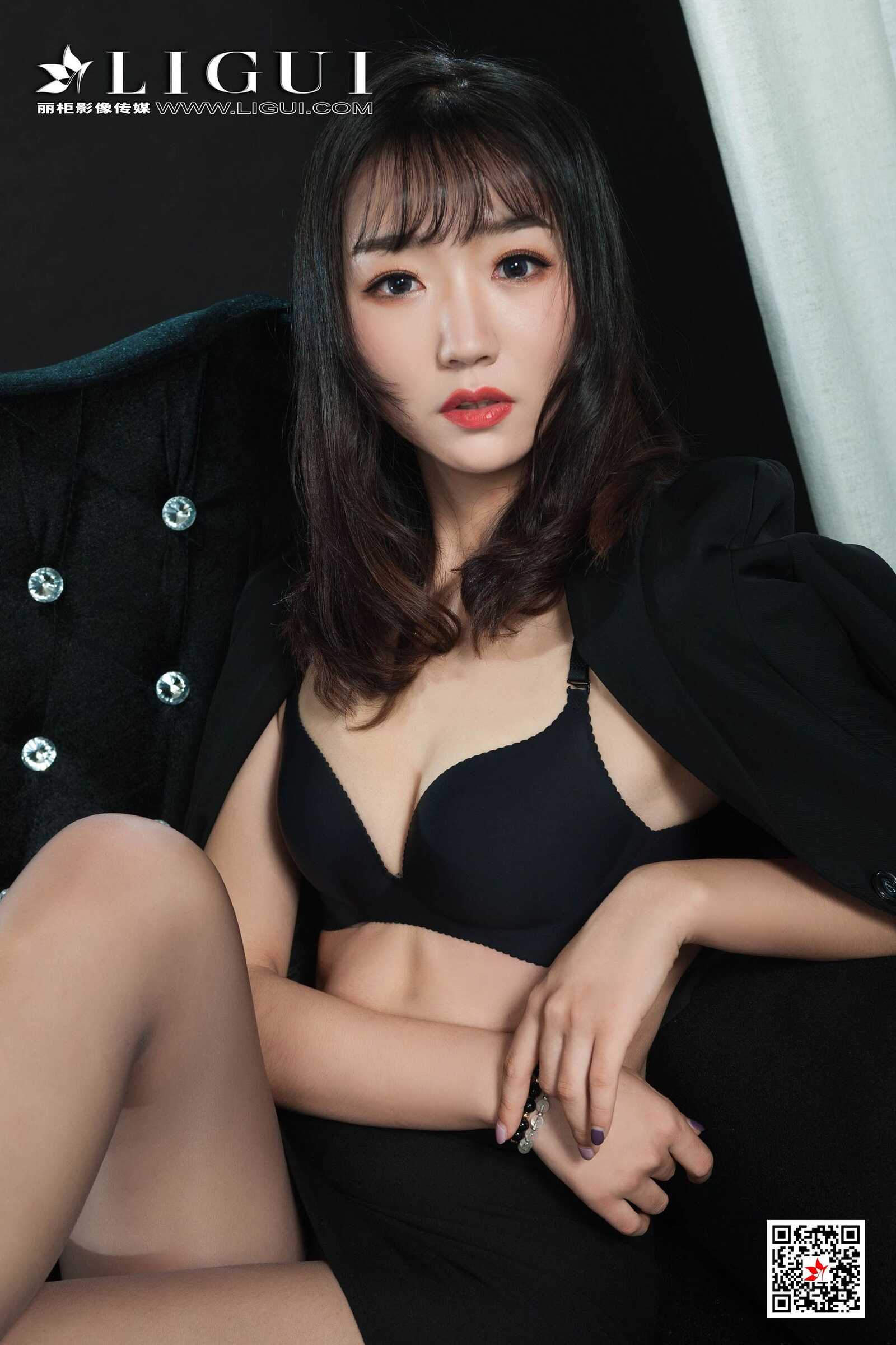 Model 小涵《肉丝高跟美腿OL》 [丽柜LIGUI] 网络丽人第1张