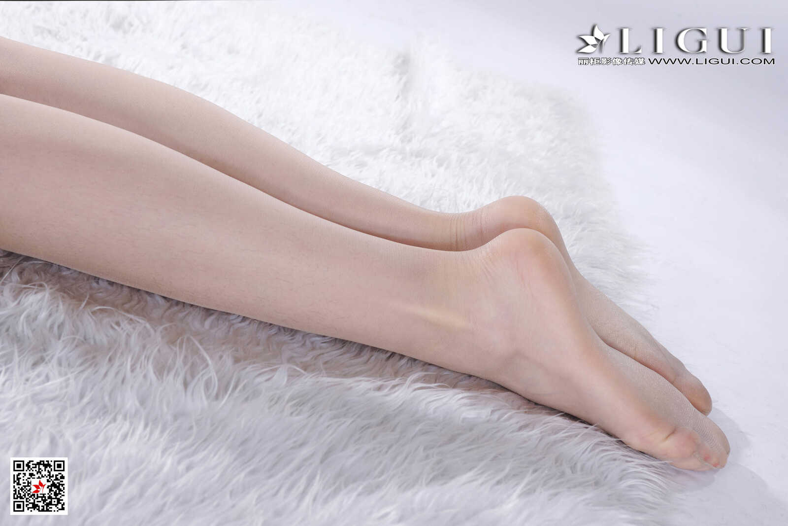 Model 秋晨《超短热裤足球女郎》 [丽柜LIGUI] 写真第3张