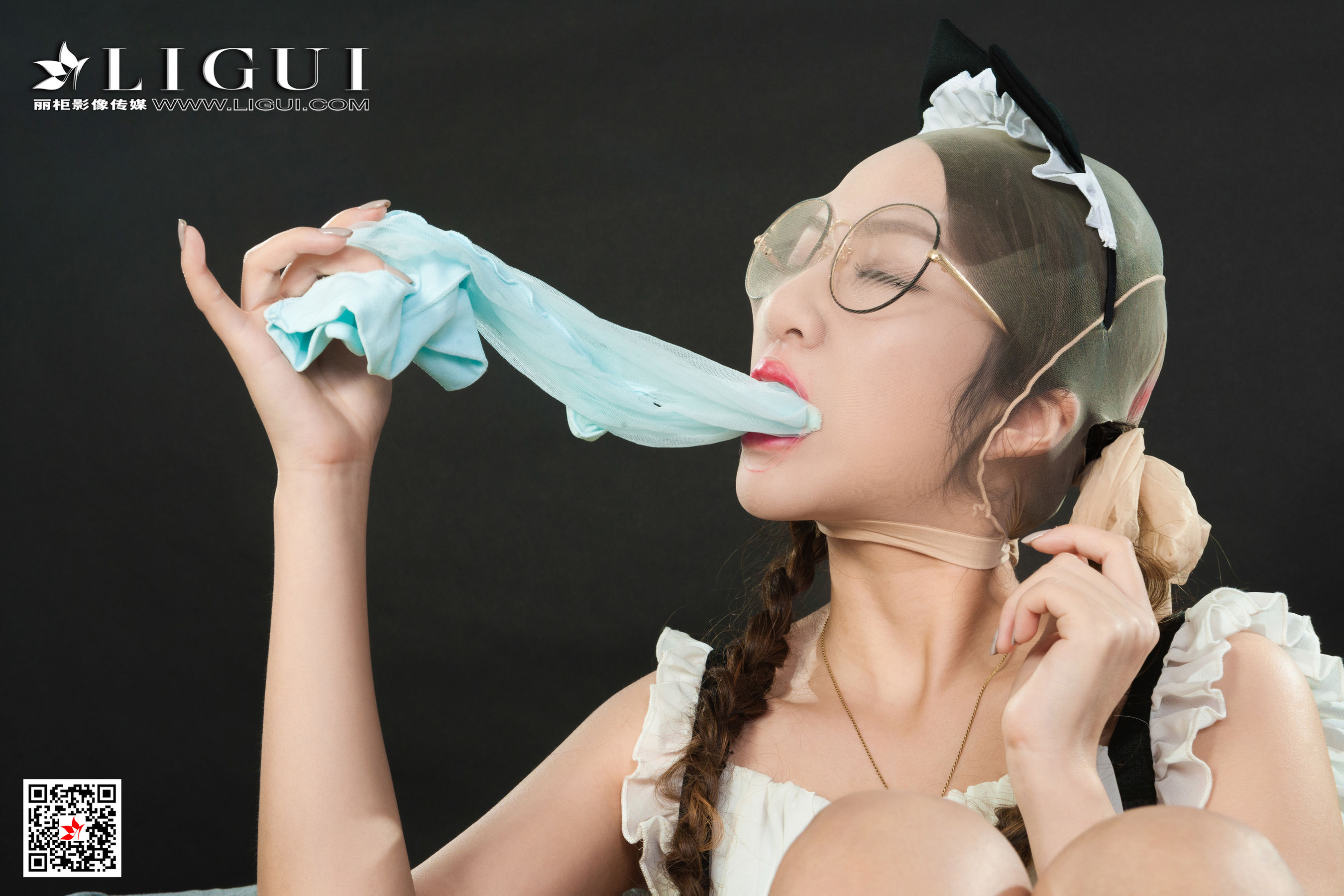 [丽柜Ligui] Model 汐汐 《颜丝香吻》 写真套图第14张