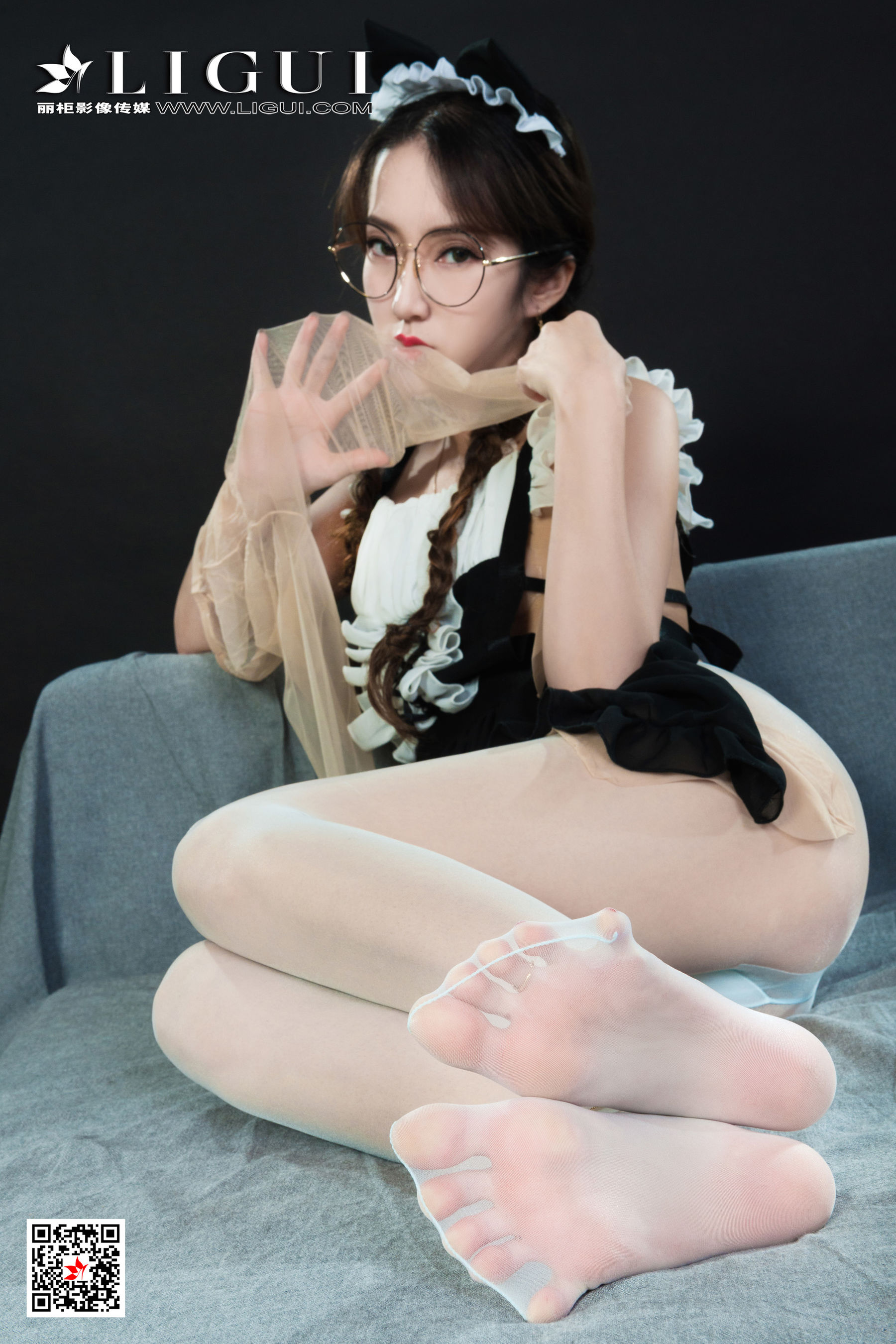 [丽柜Ligui] Model 汐汐 《颜丝香吻》 写真套图第14张
