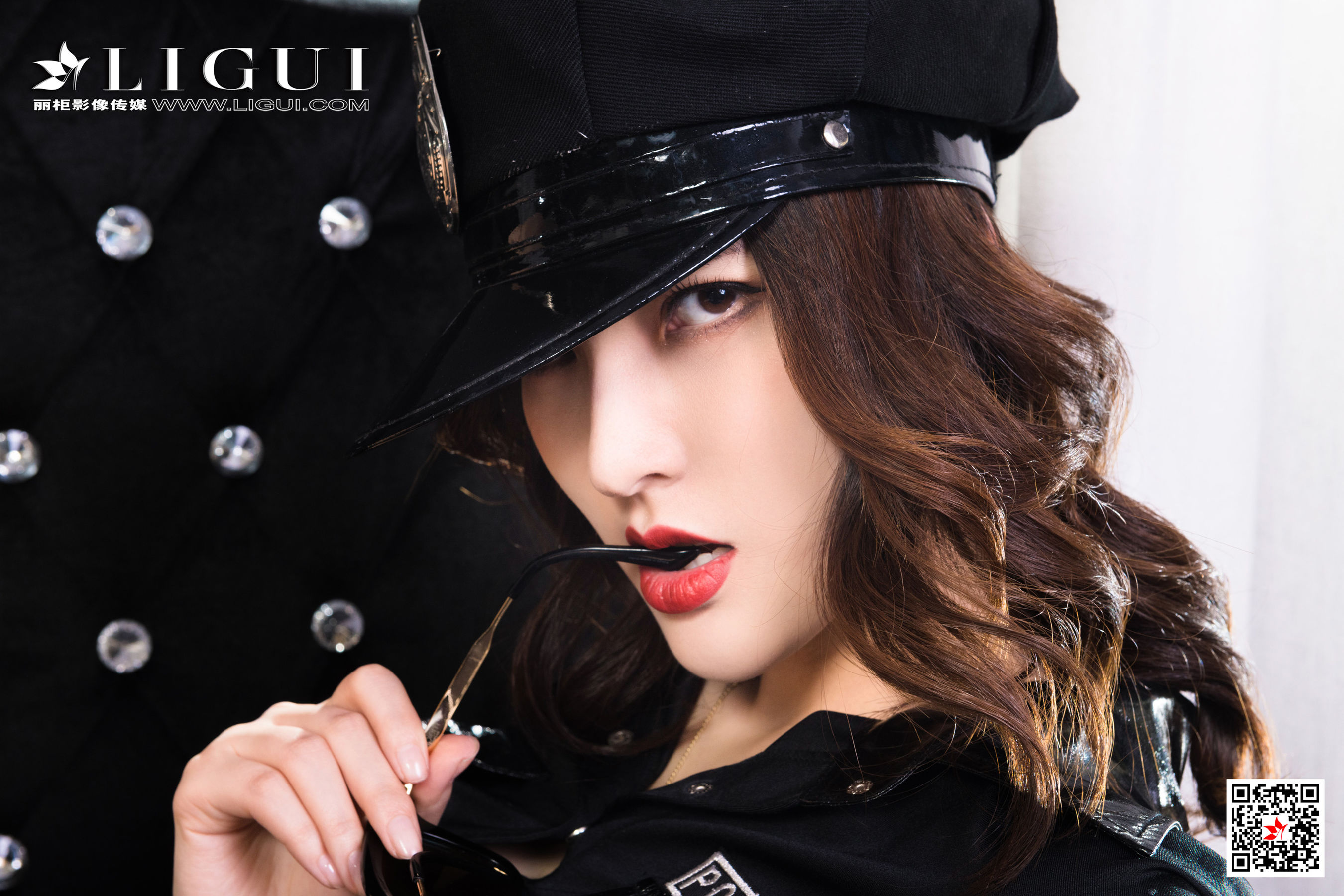 [丽柜Ligui] 雪糕 《香丝霸王花》 丝足写真第25张