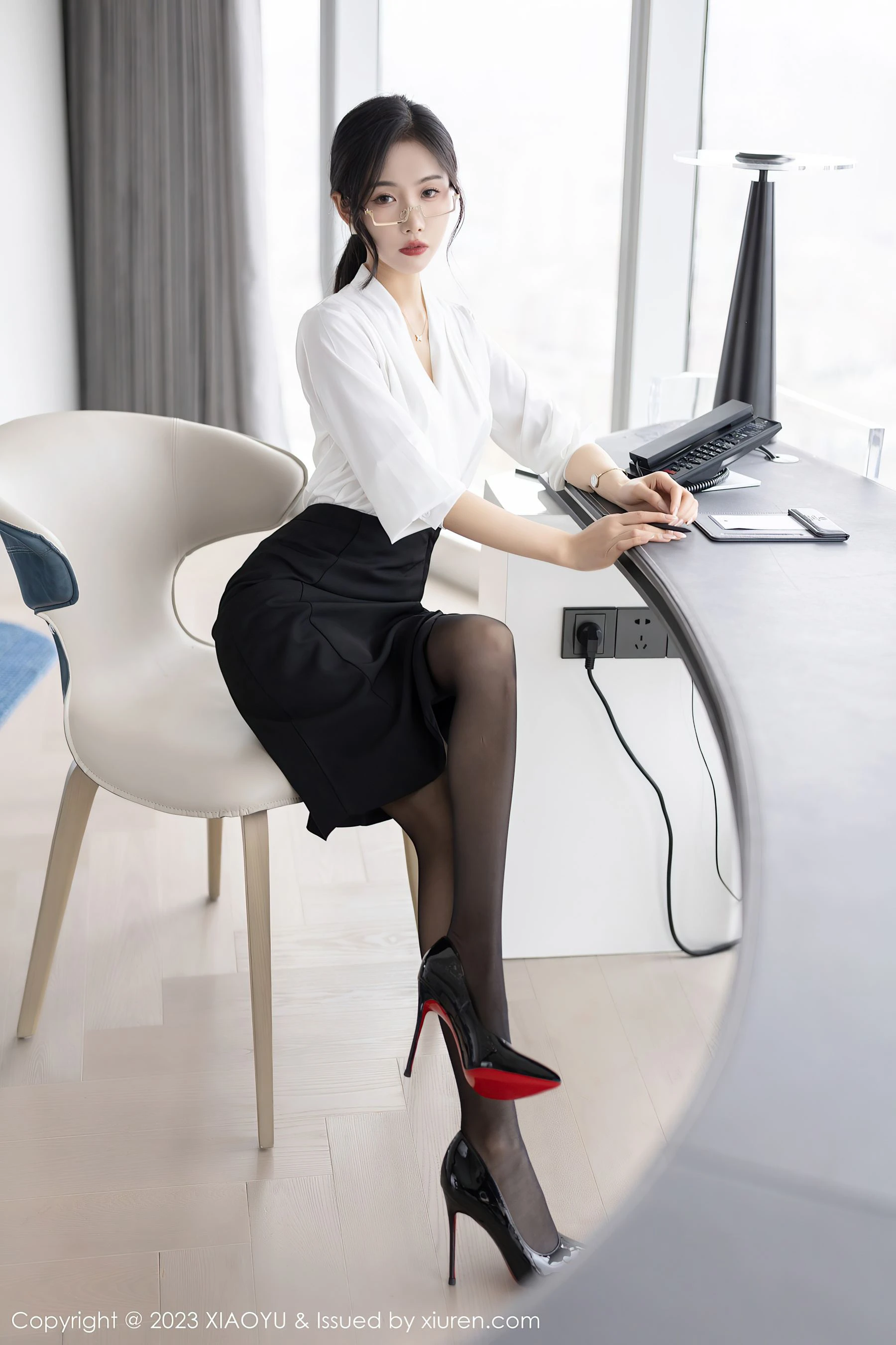  语画界 VOL.1005 苏苏阿 短裙美臀第23张