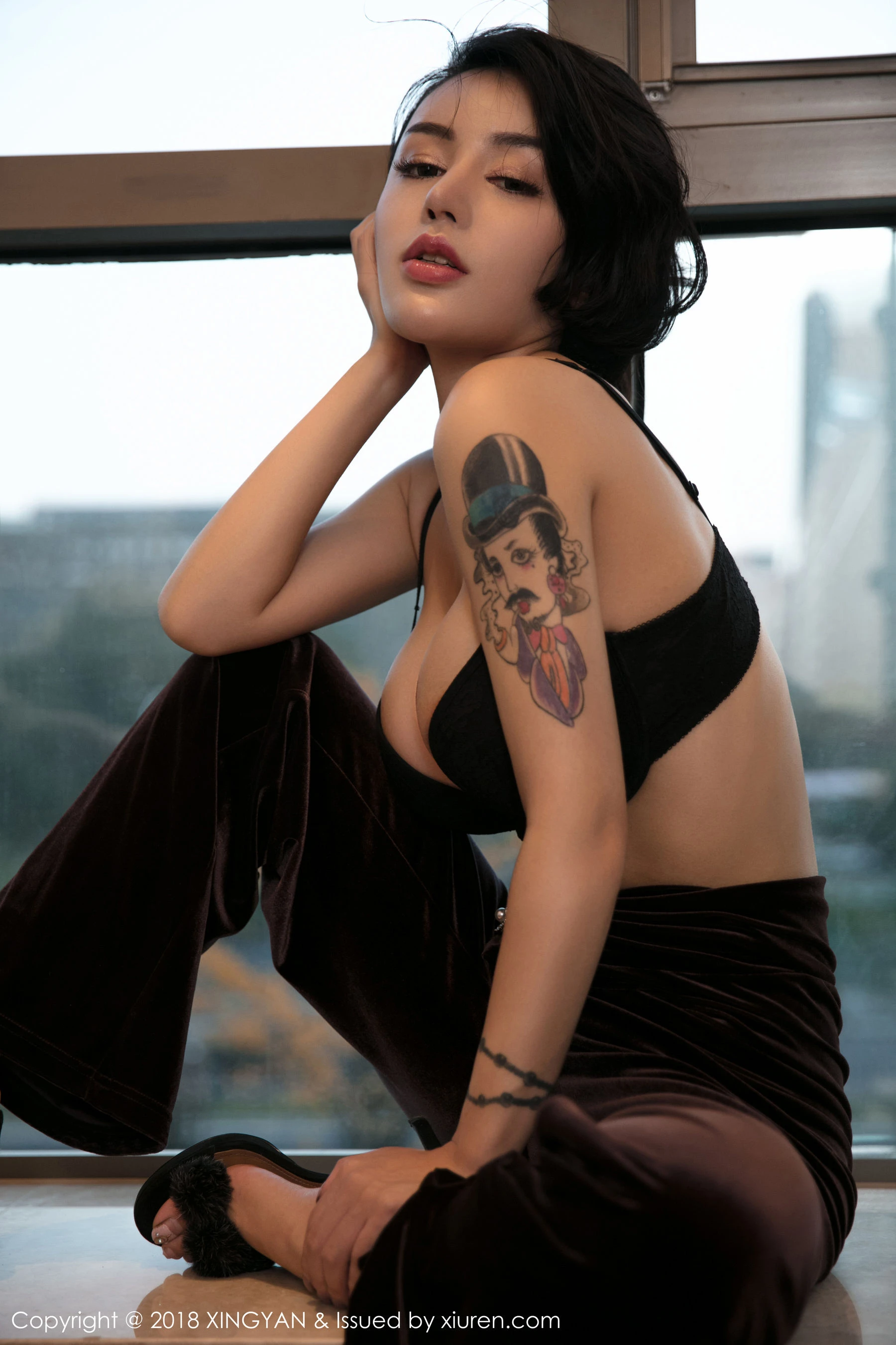  陆梓琪《透视装+OL女秘书》 星颜社 Vol.020第11张