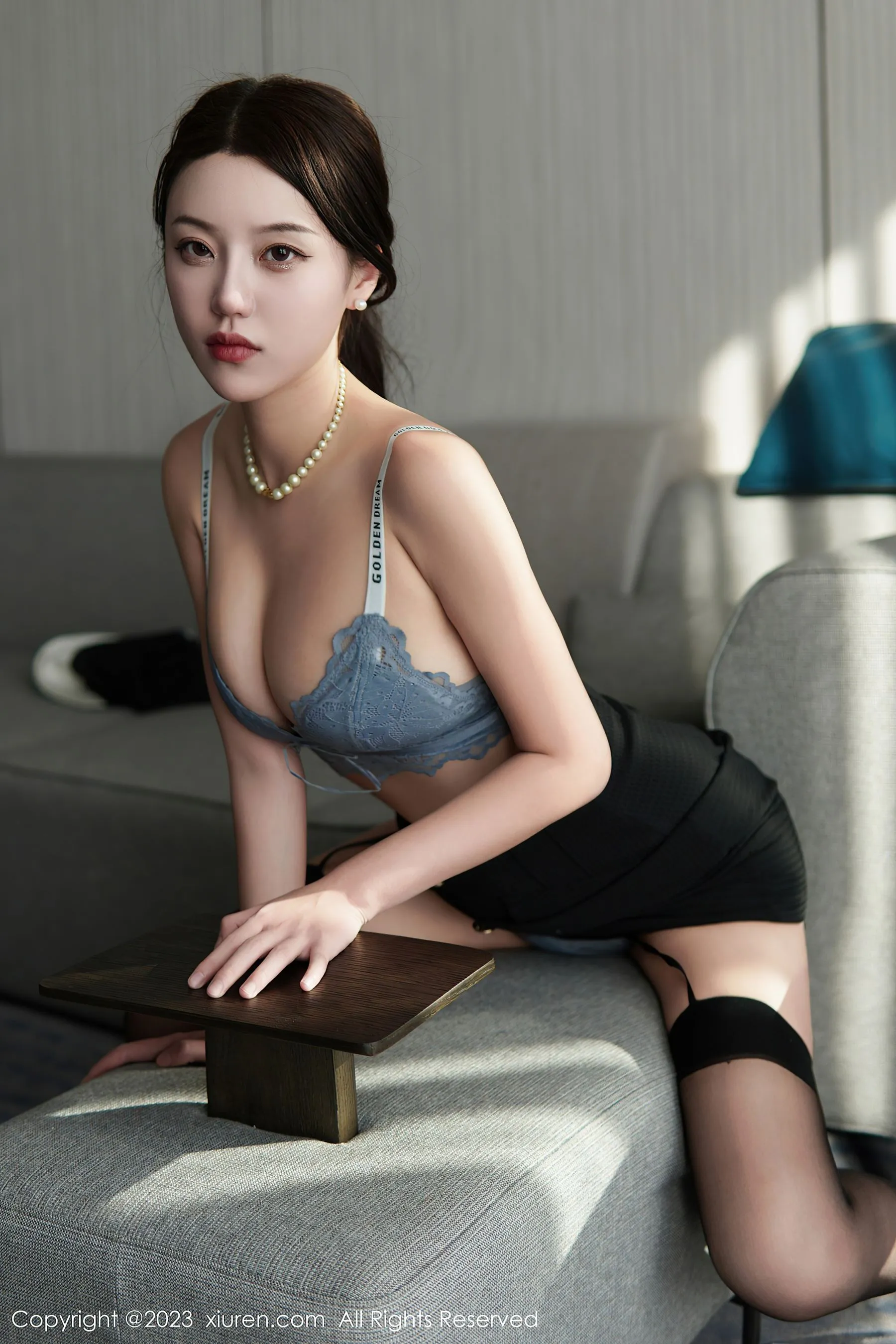  秀人网 No.6231 米娜MnaL 黑丝美臀第8张