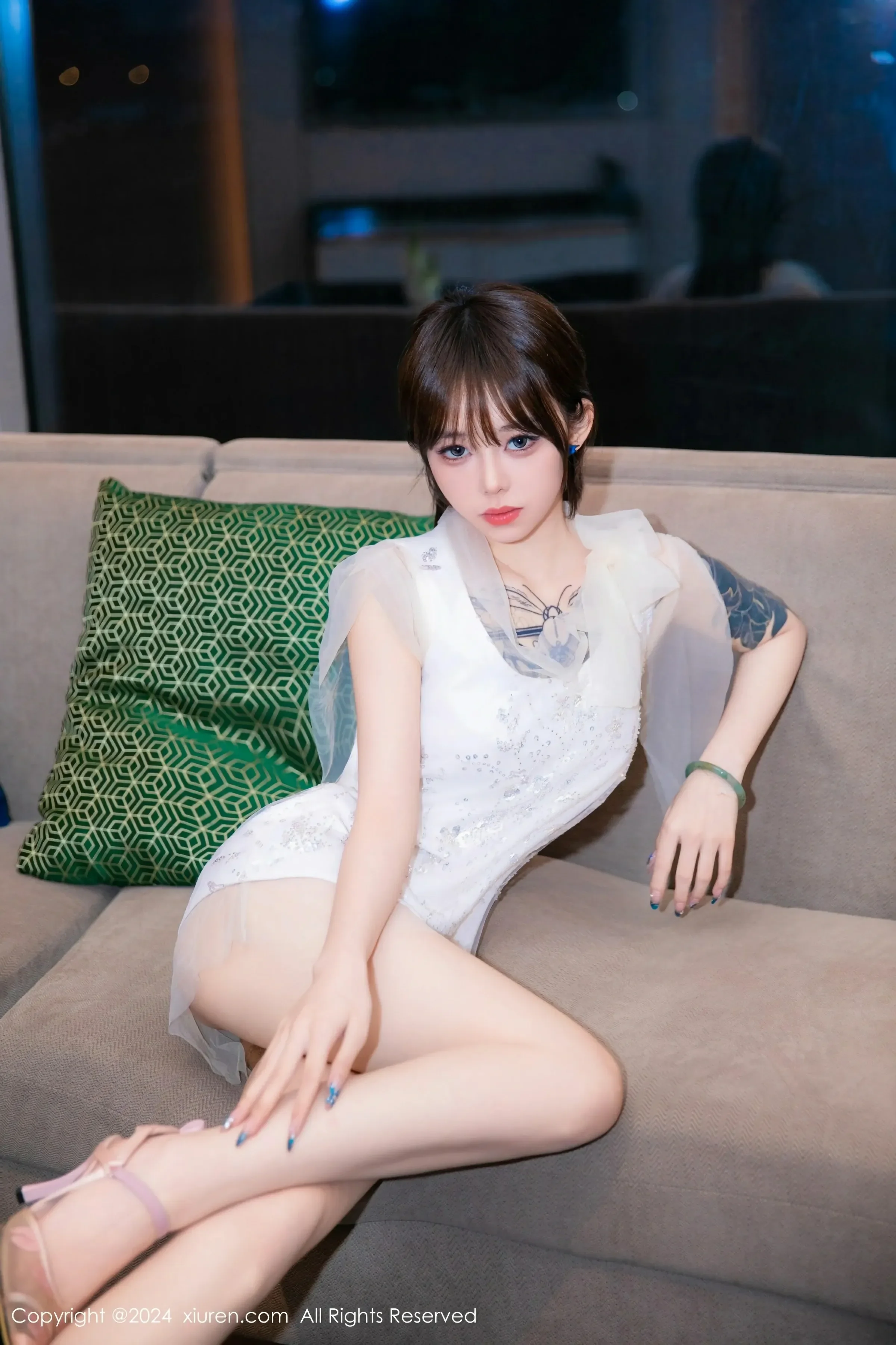  XiuRen 秀人 No.8696 奶瓶. [81P]第4张