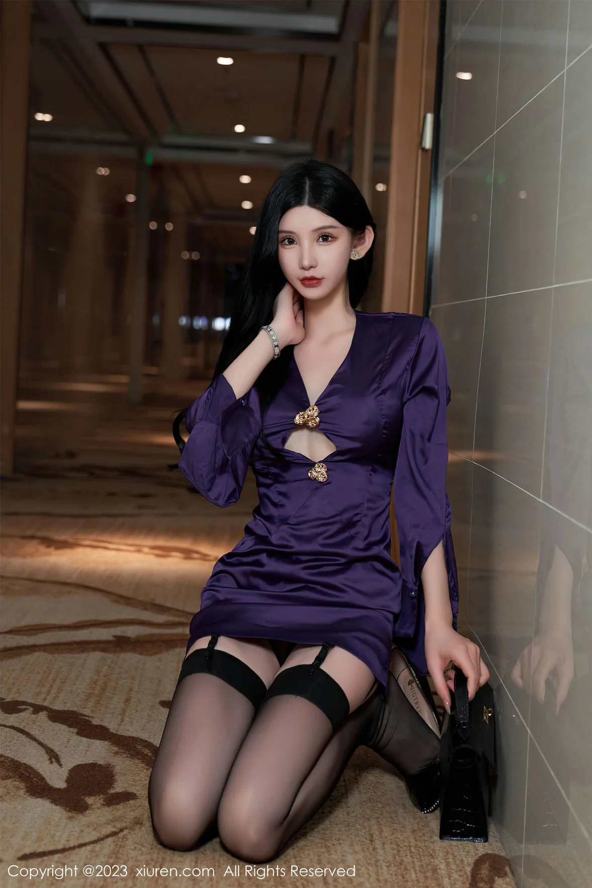  秀人网 No.7398 周于希Sally 主题《老公说，紫色很有韵味》厦门旅拍 [93P]第6张