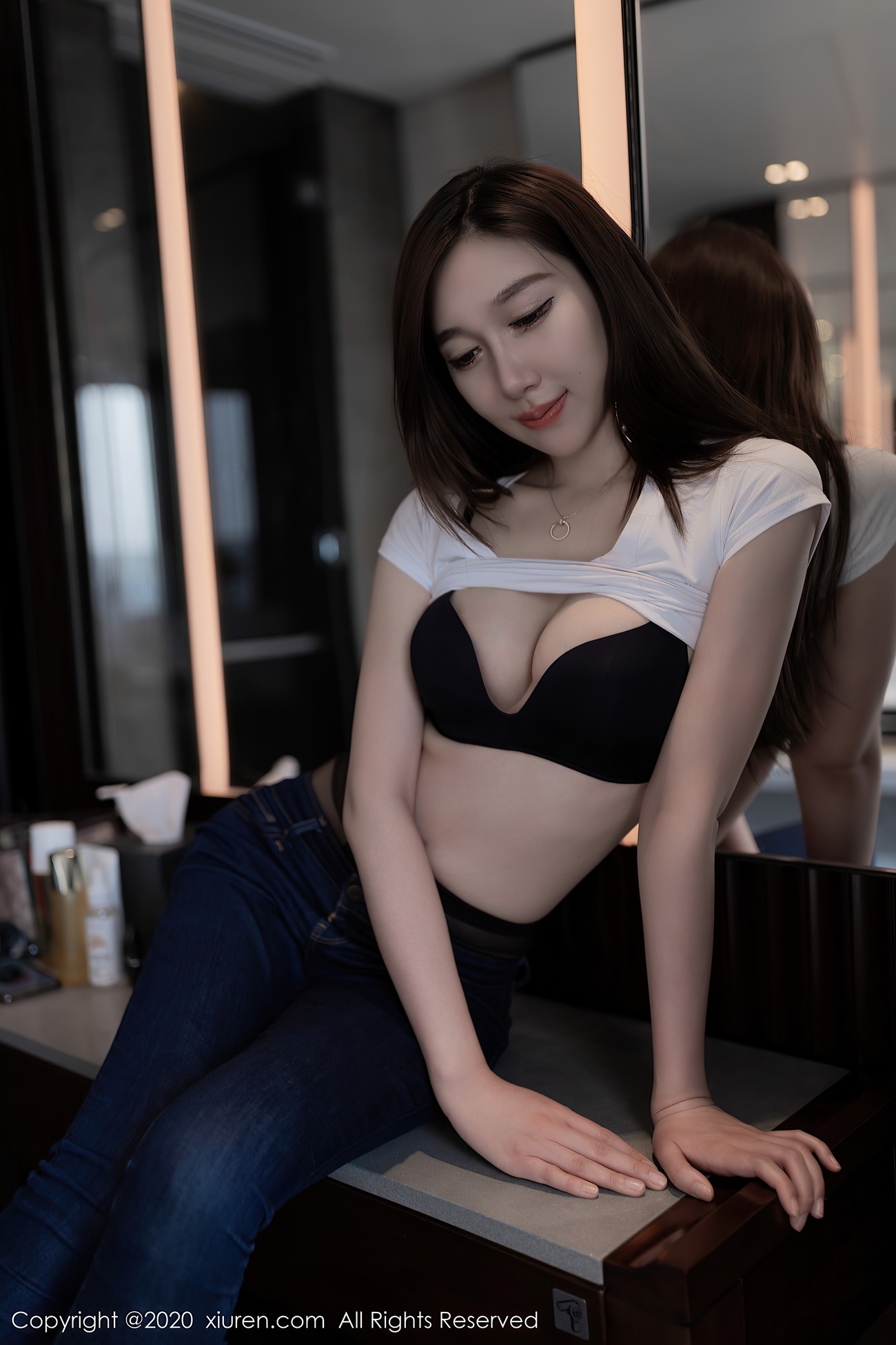 [XIUREN绣人网] 2020.08.05 No.2406 Victoria志玲 [61P]第8张