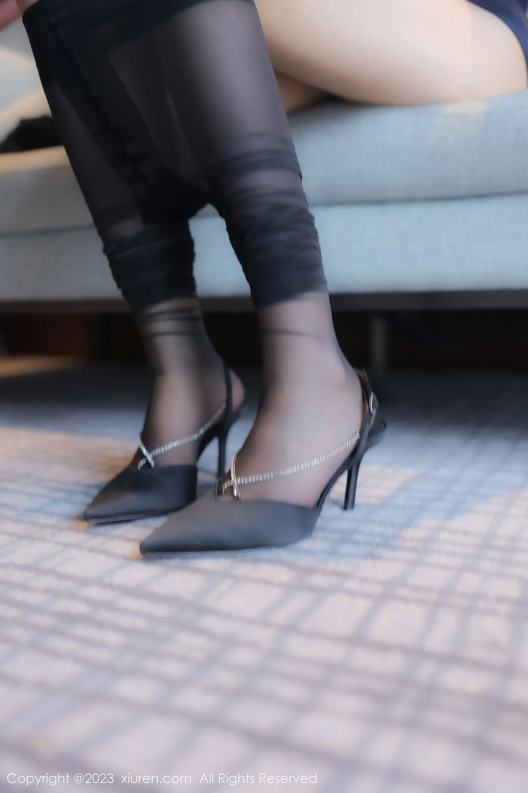  秀人网 No.6332 桐桐 黑丝美腿第21张