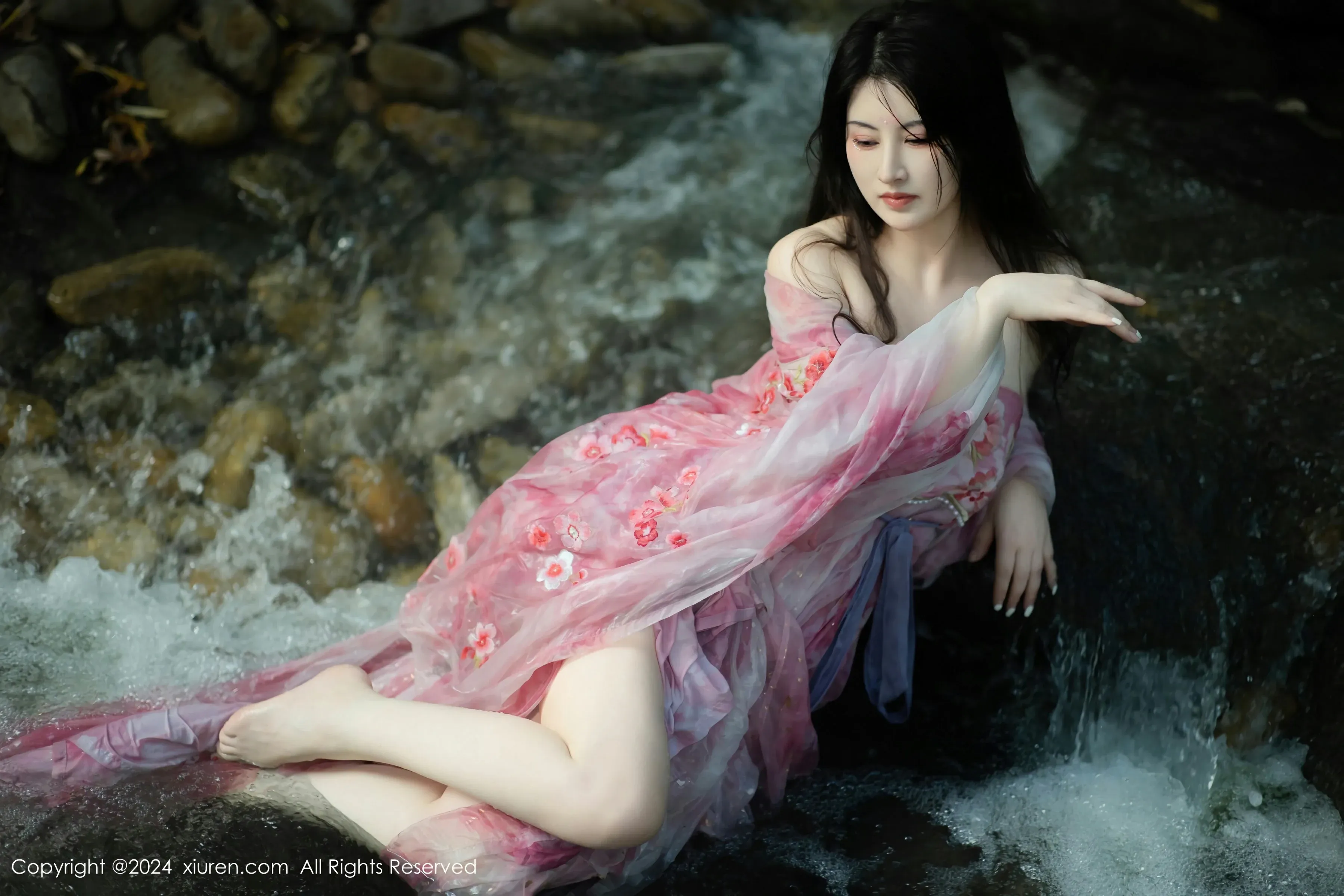  XiuRen 秀人 No.9100 诗诗kiki [70P]第9张