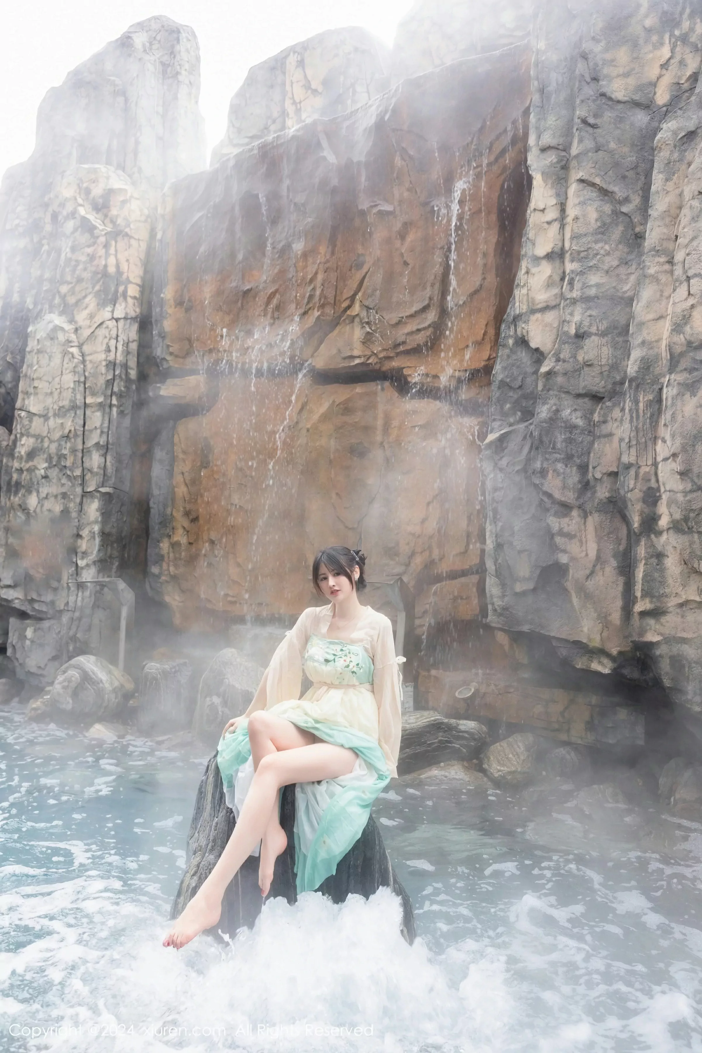  XiuRen 秀人 No.8128 诗诗kiki [82P]第2张