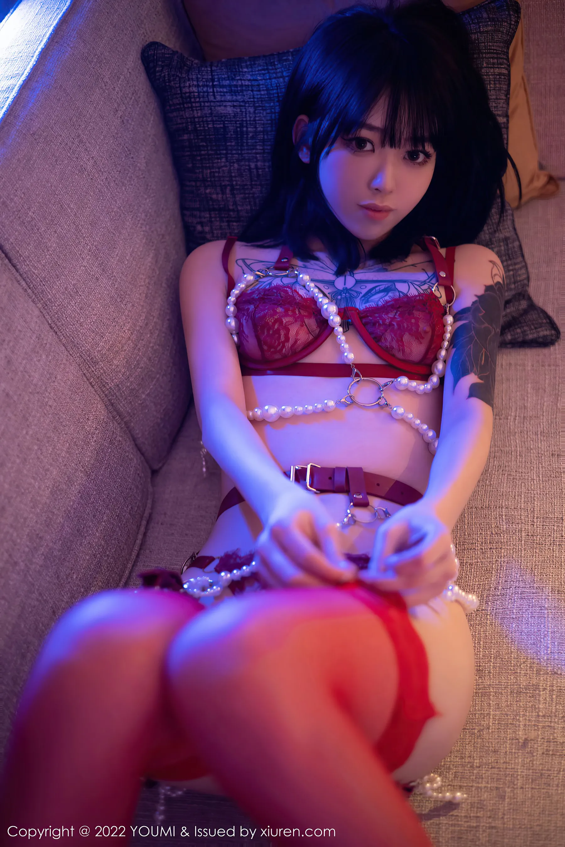  秀人网 No.4805 奶瓶. 制服情调美臀写真第10张