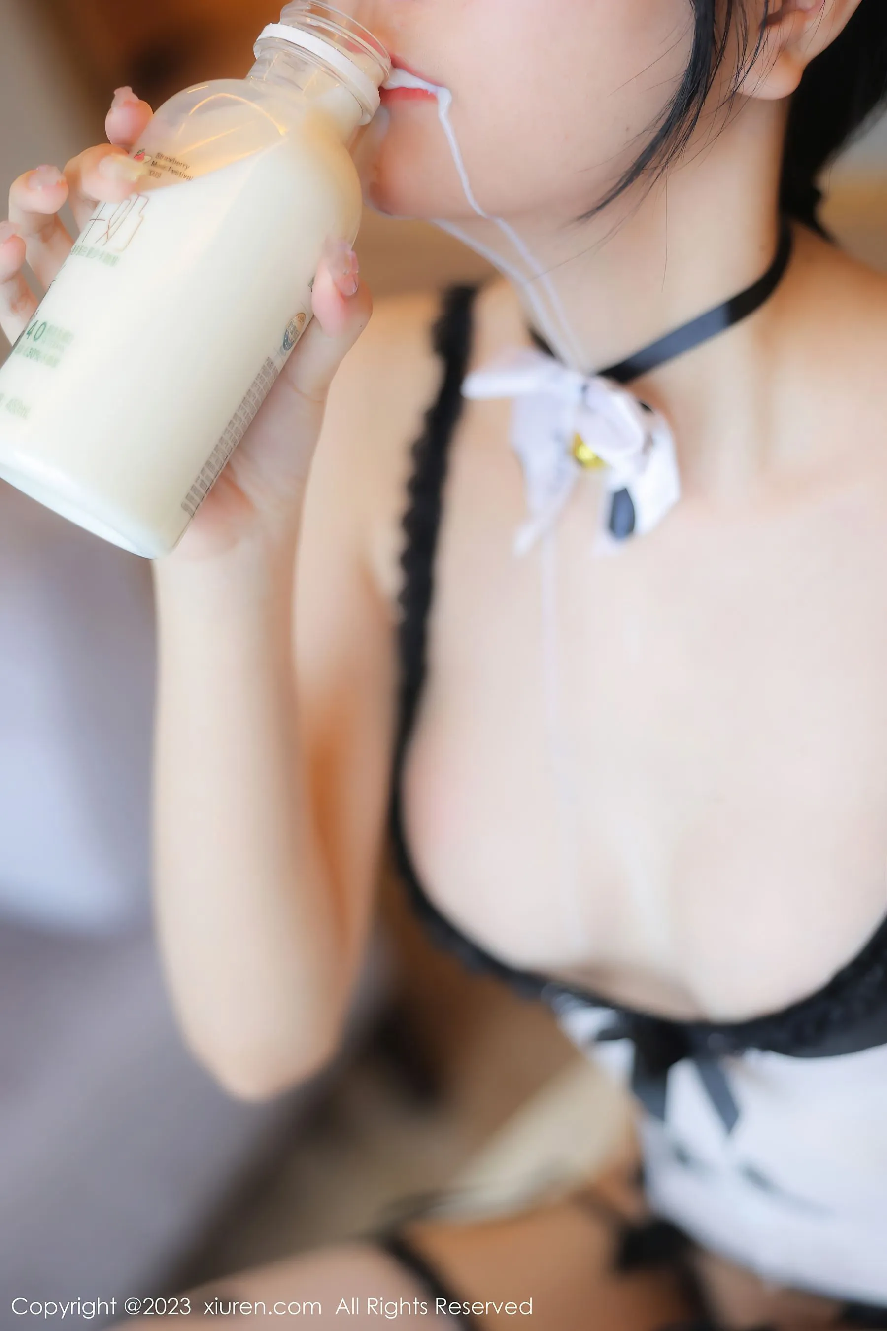  秀人网 No.6774 幼幼 奶牛装美腿第11张