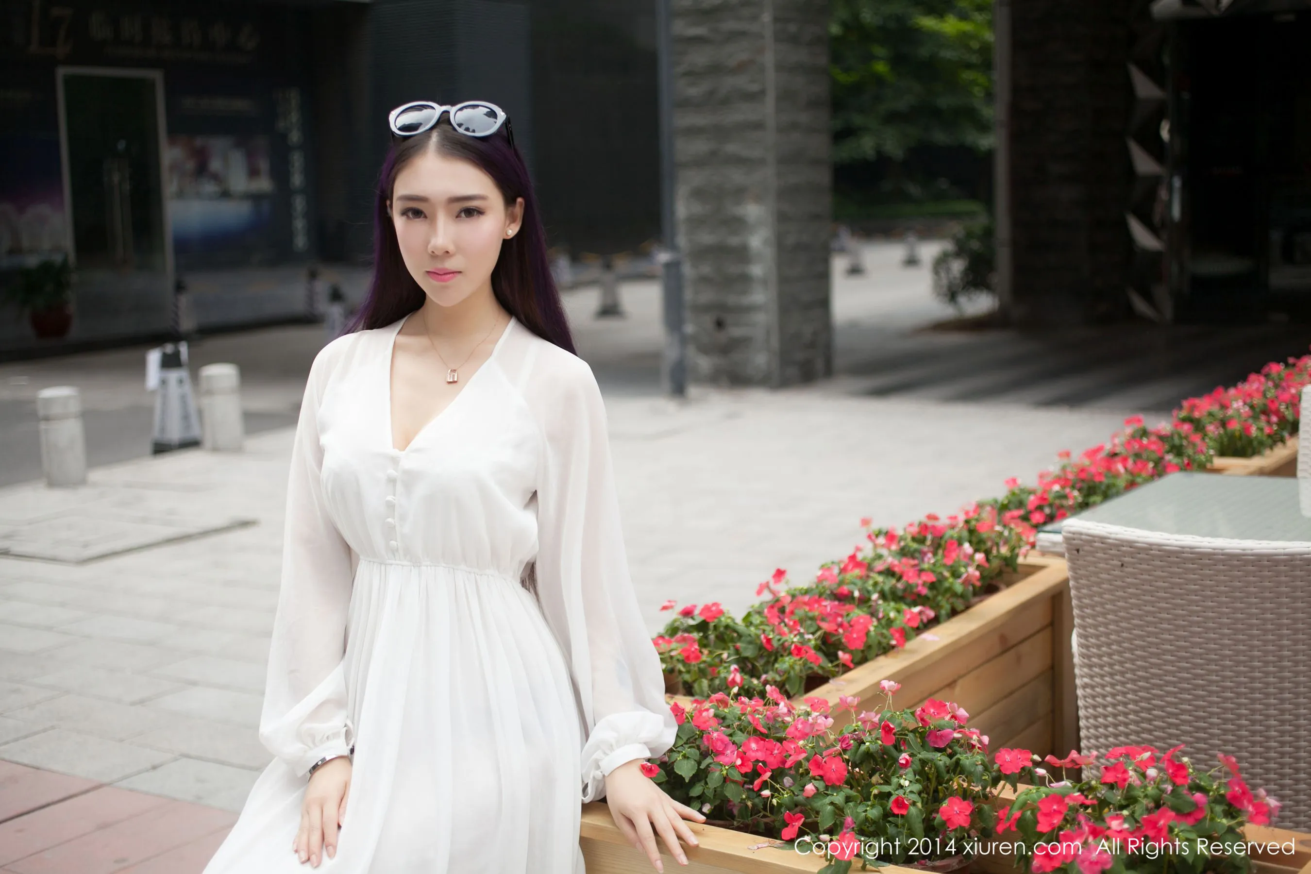  夢娜Vanessa《款款而来的特级女神》 秀人网 No.131第4张