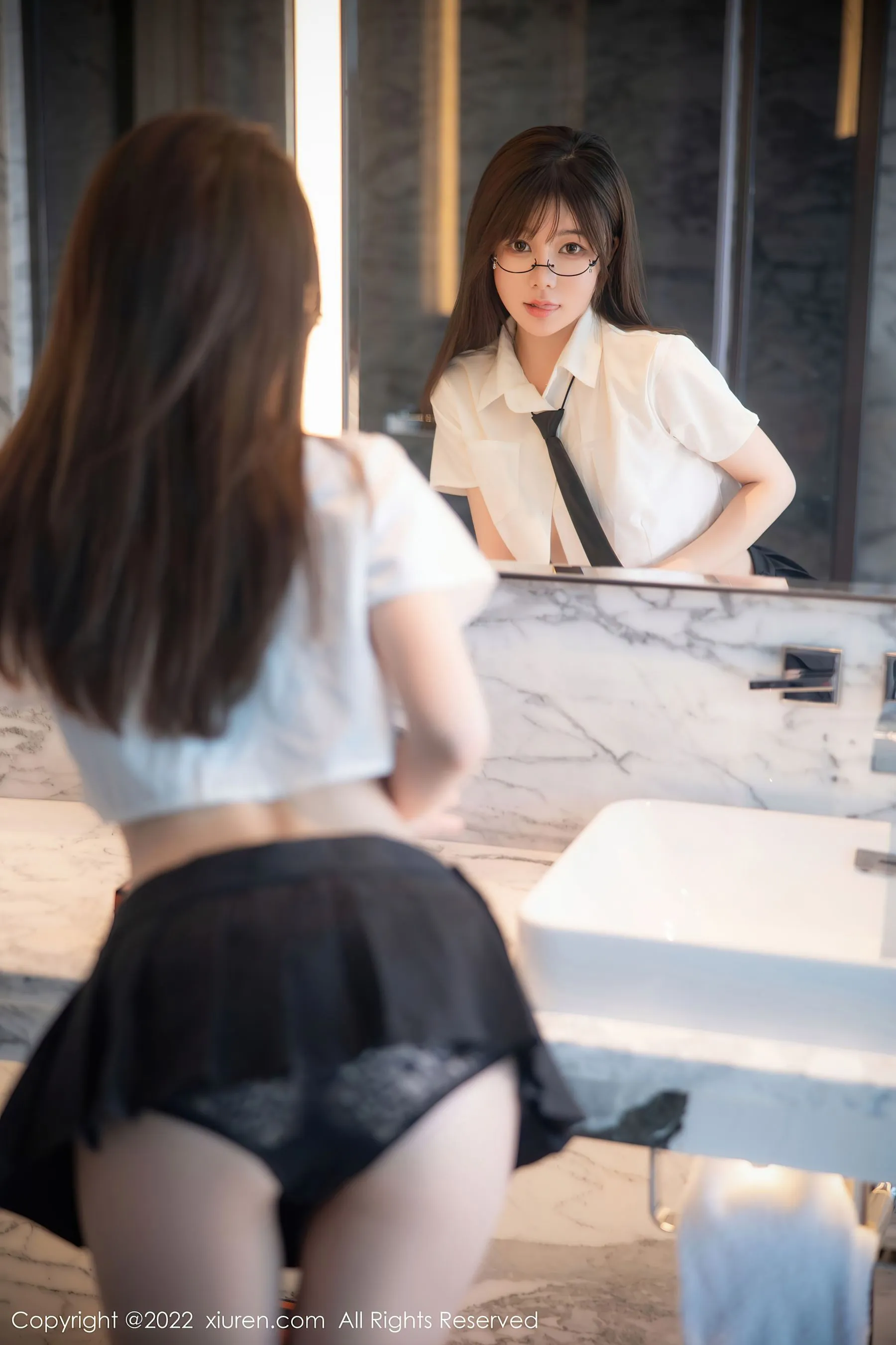  秀人网 No.5365 婠婠么 丝袜美腿第11张