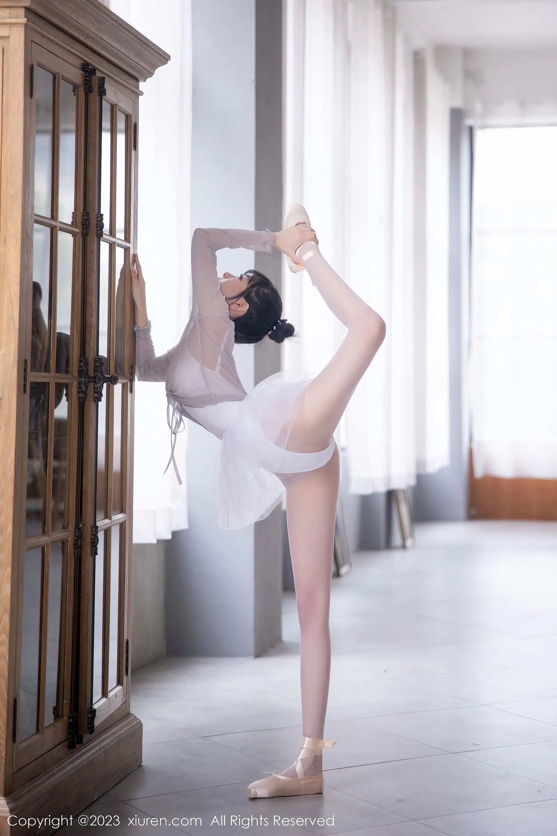  秀人网 No.6592 谢小蒽 丝袜美腿第16张