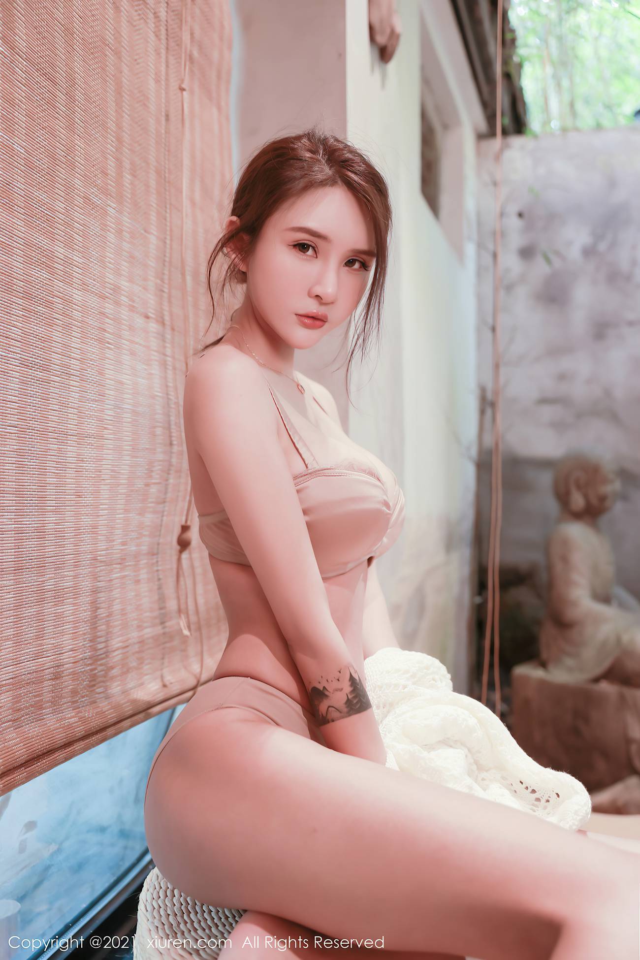 [XIUREN绣人网] 2021.06.10 No.3530 Emily尹菲 [48P]第6张