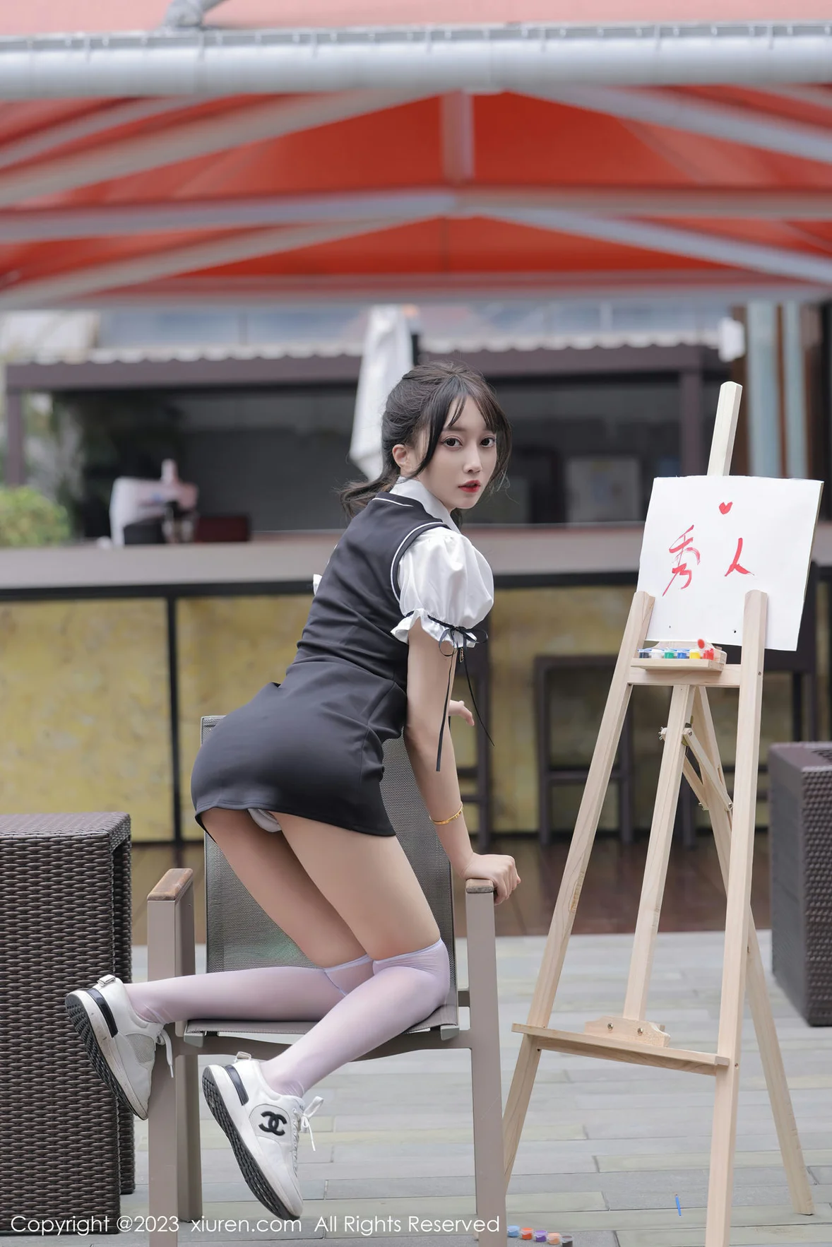  XiuRen 秀人 No.6889 玥儿玥er 黑色背带裙广州旅拍 [73P]第6张