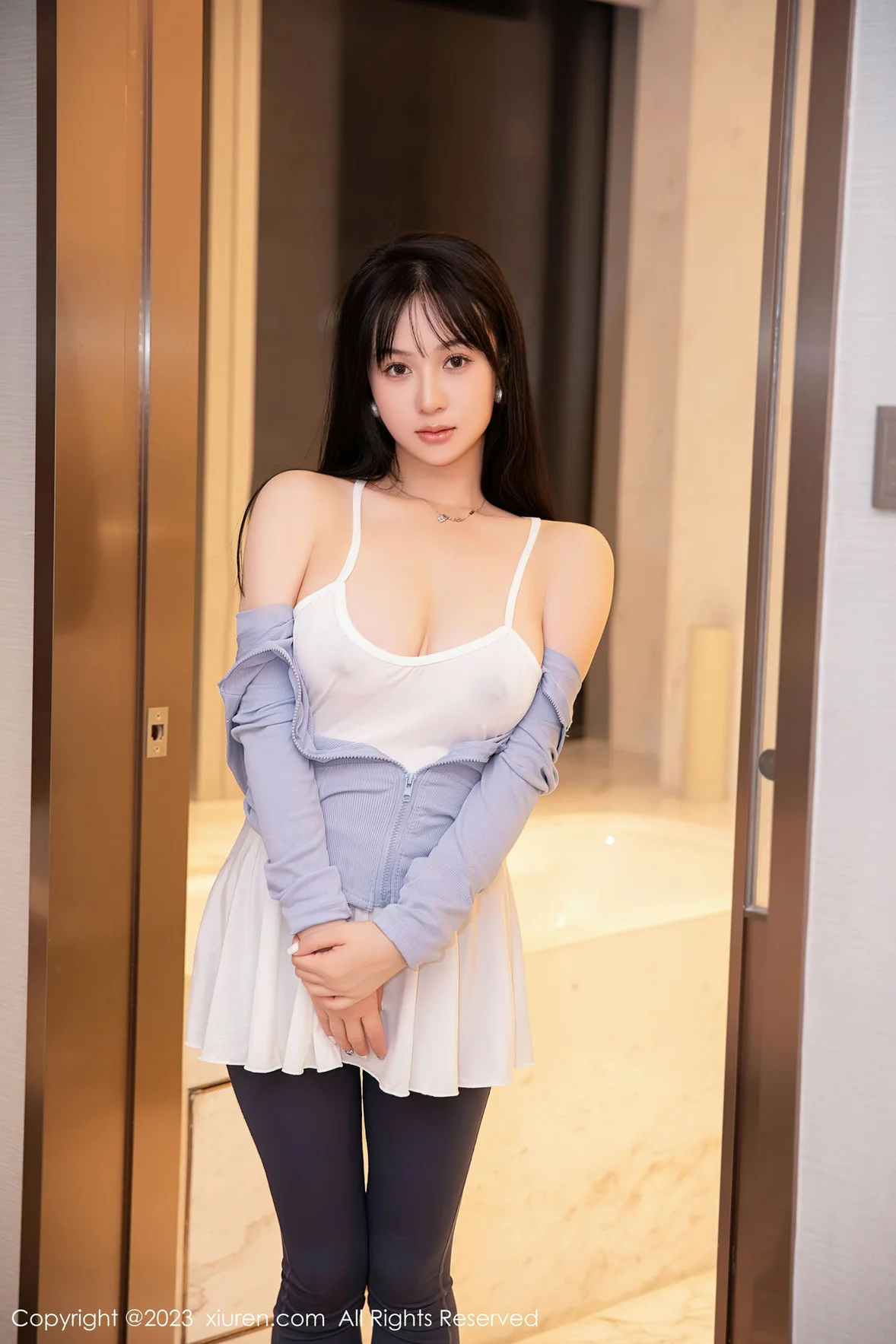  XiuRen 秀人 No.6968 柚琪Rich 轻透吊带性感写真 [84P]第8张