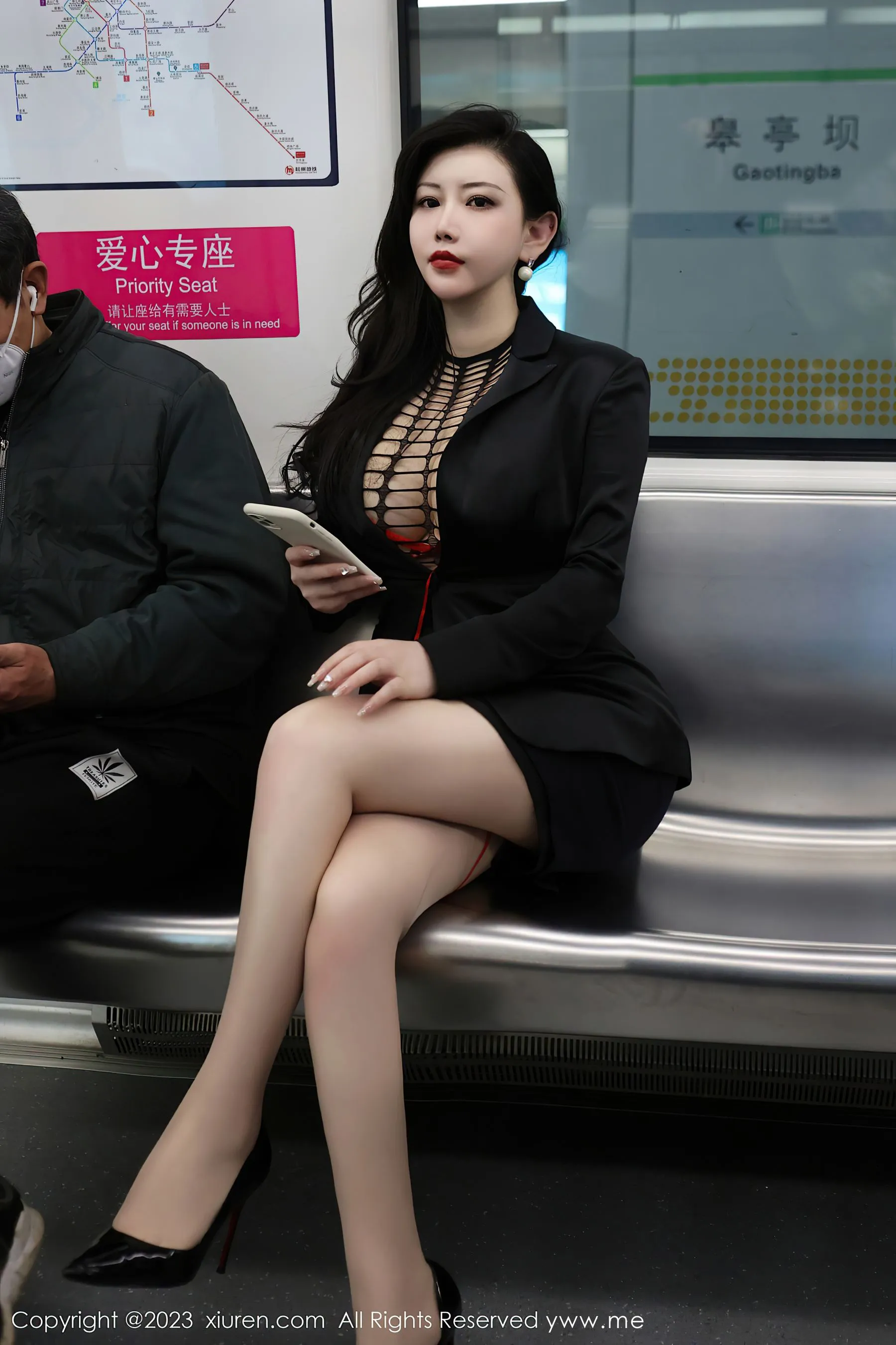  秀人网 No.6421 王婉悠Queen 丝袜OL第24张