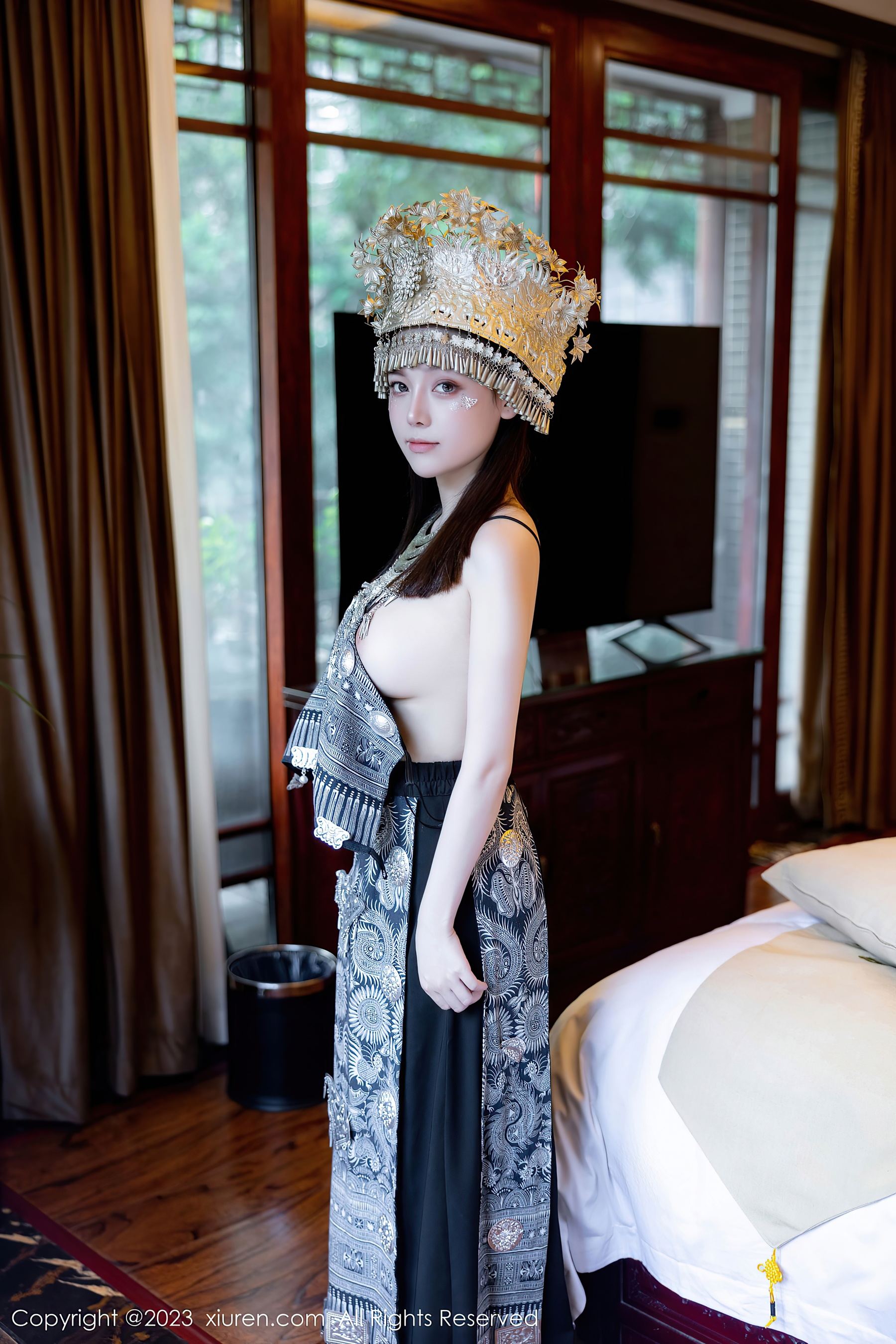 XiuRen 秀人 No.7448 豆瓣酱 苗族服饰第3张